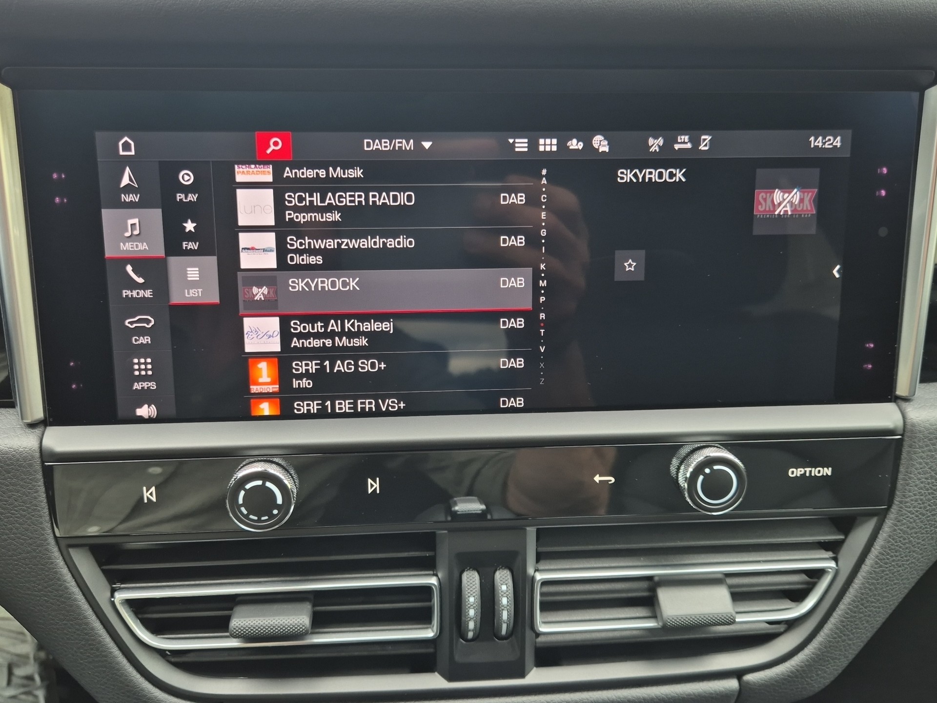 PORSCHE Macan S PDK-image-21