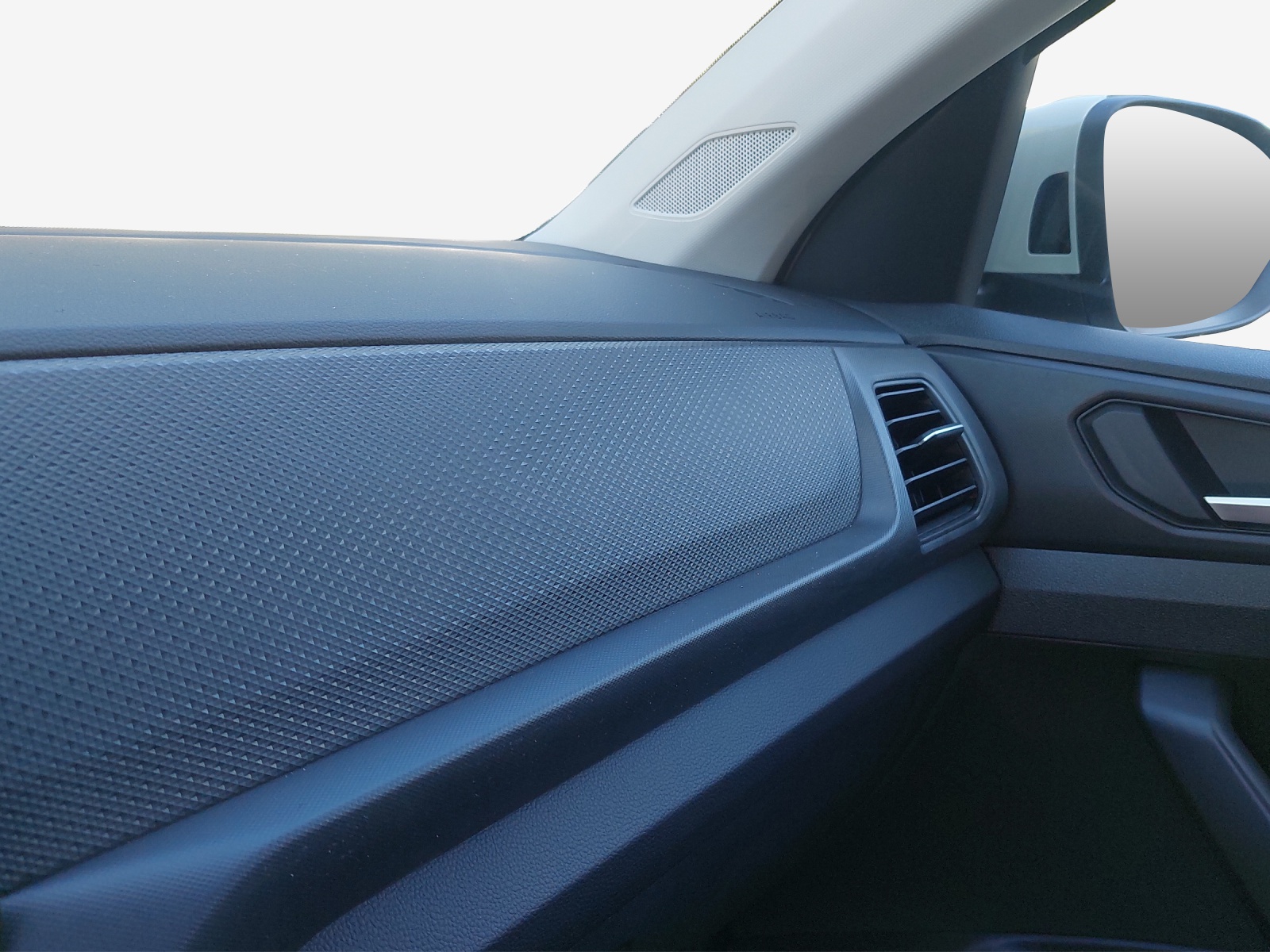 VW T-Cross 1.0 TSI Trend-image-15