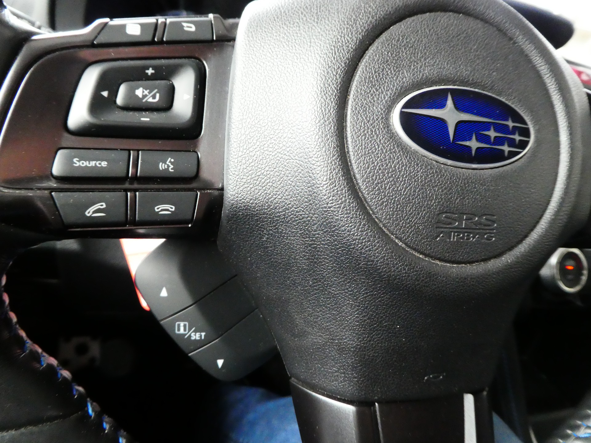 SUBARU Levorg 1.6DIT Swiss Plus AWD Lineartronic-image-12
