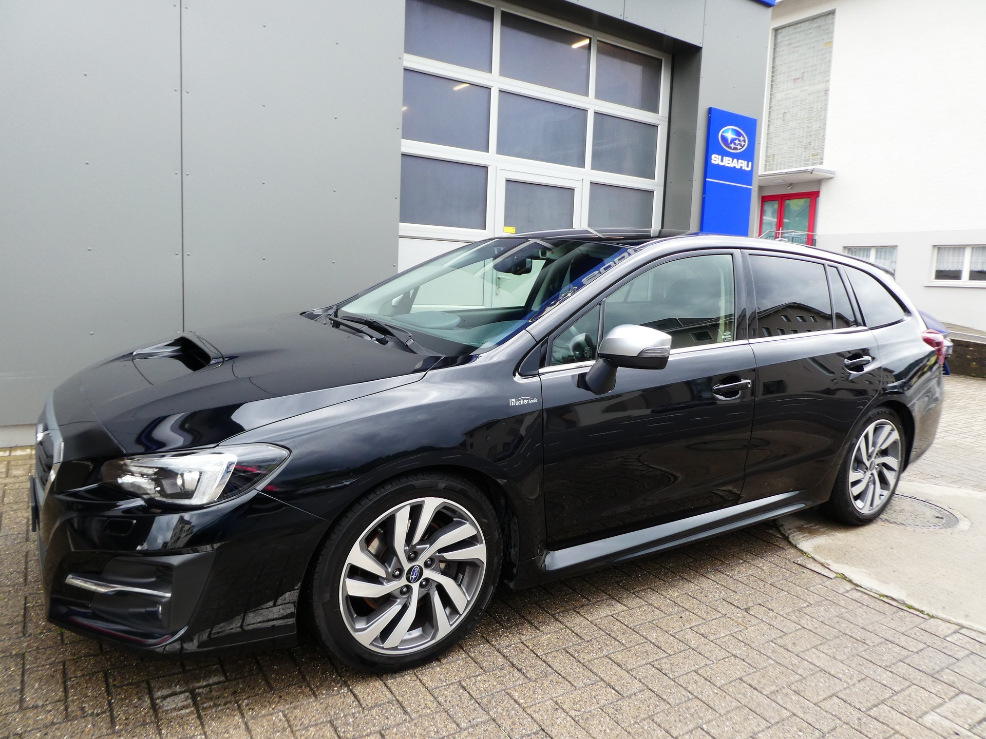 SUBARU Levorg 1.6DIT Swiss Plus AWD Lineartronic-image-3