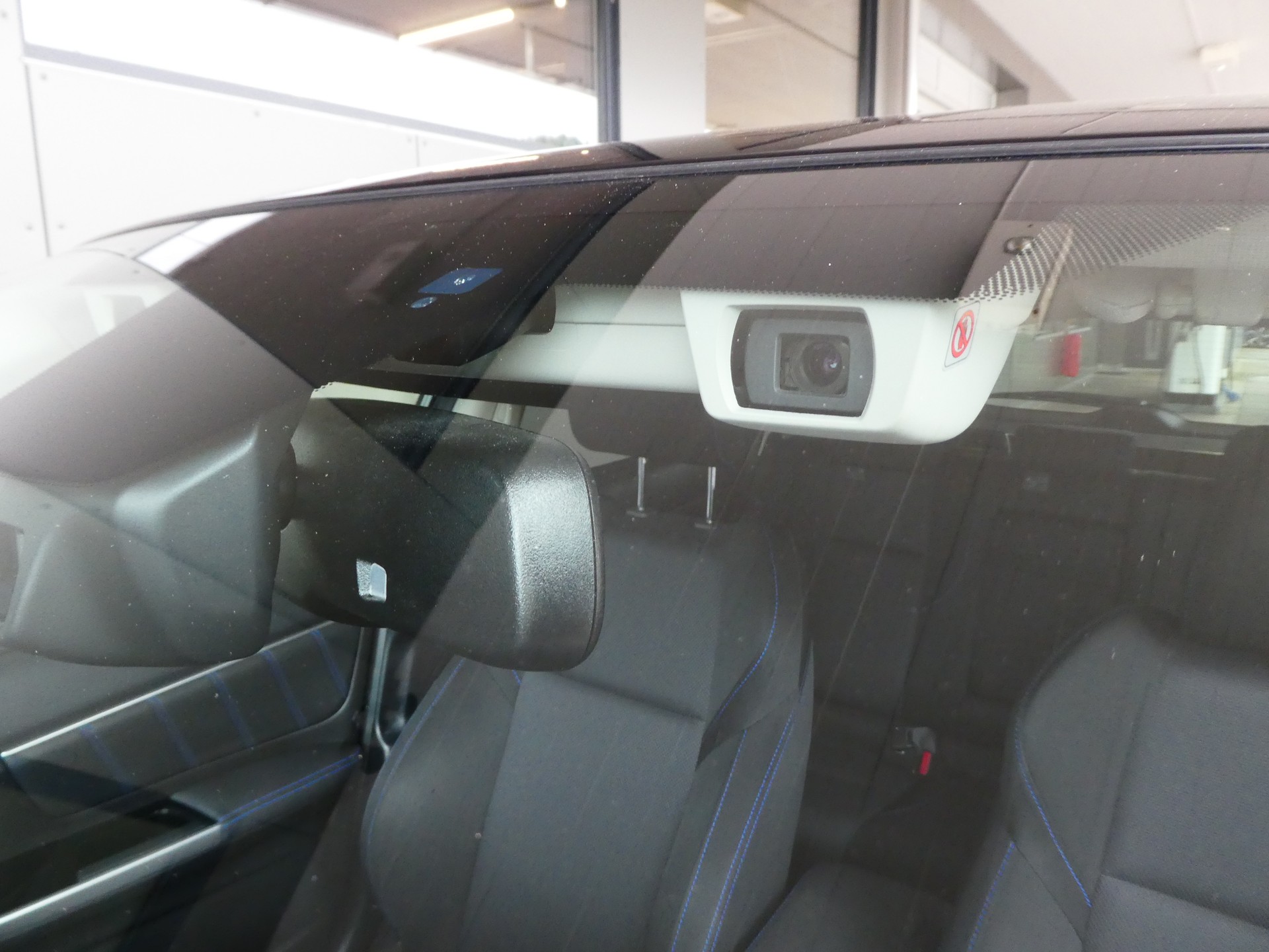 SUBARU Levorg 1.6DIT Swiss Plus AWD Lineartronic-image-10
