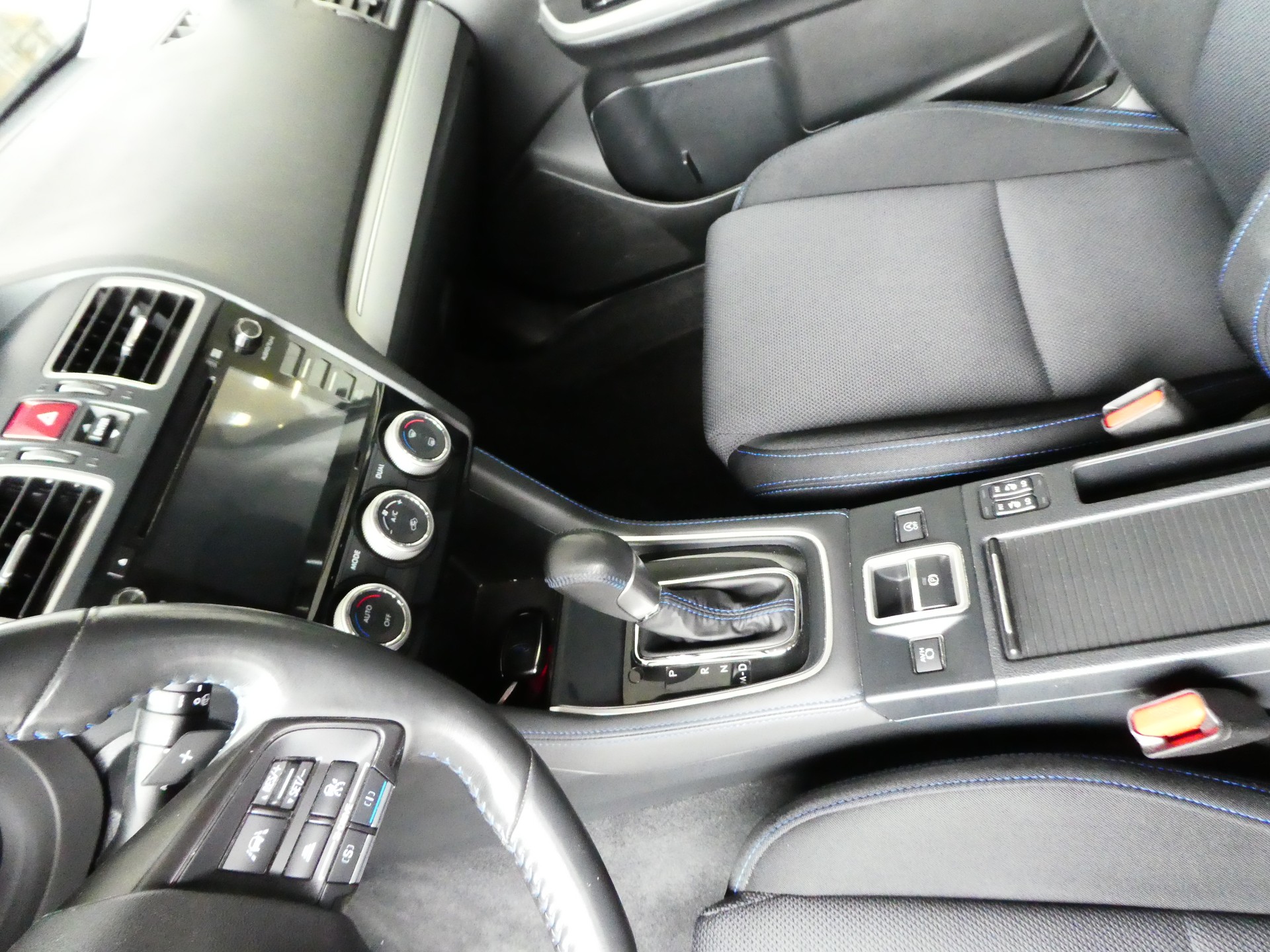 SUBARU Levorg 1.6DIT Swiss Plus AWD Lineartronic-image-9