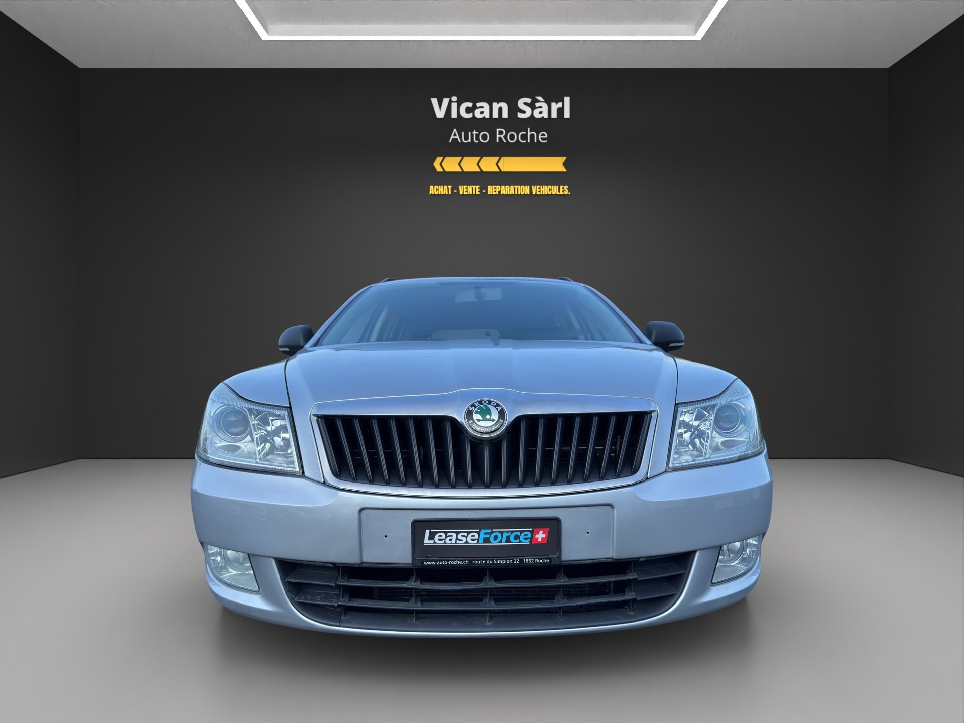 SKODA Octavia Combi 1.2 TSI Ambition DSG-image-0