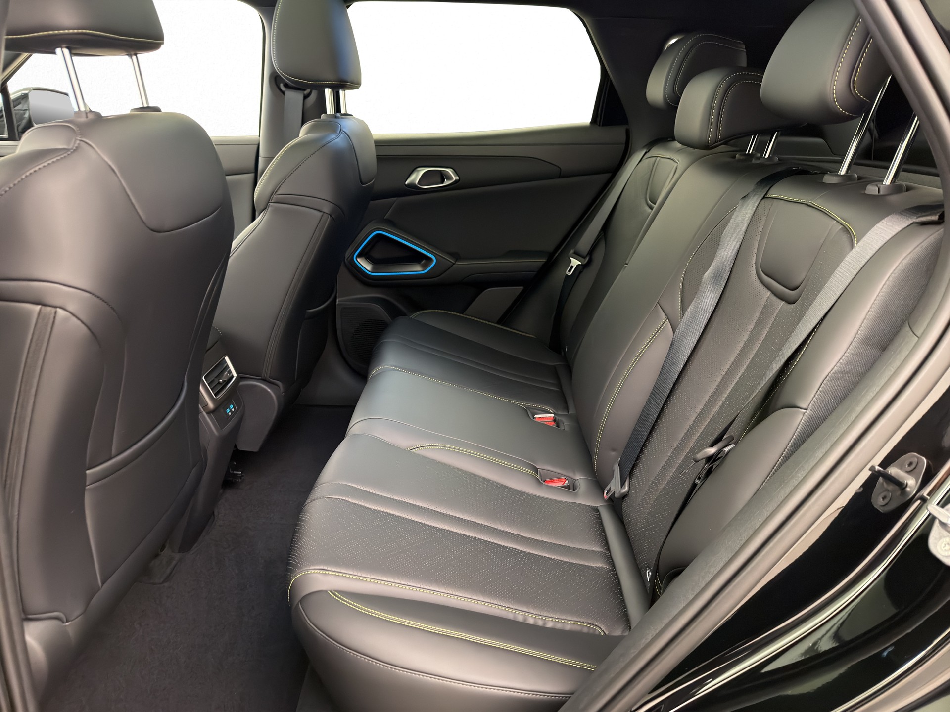 BYD Atto 2 DM-i Boost-image-11