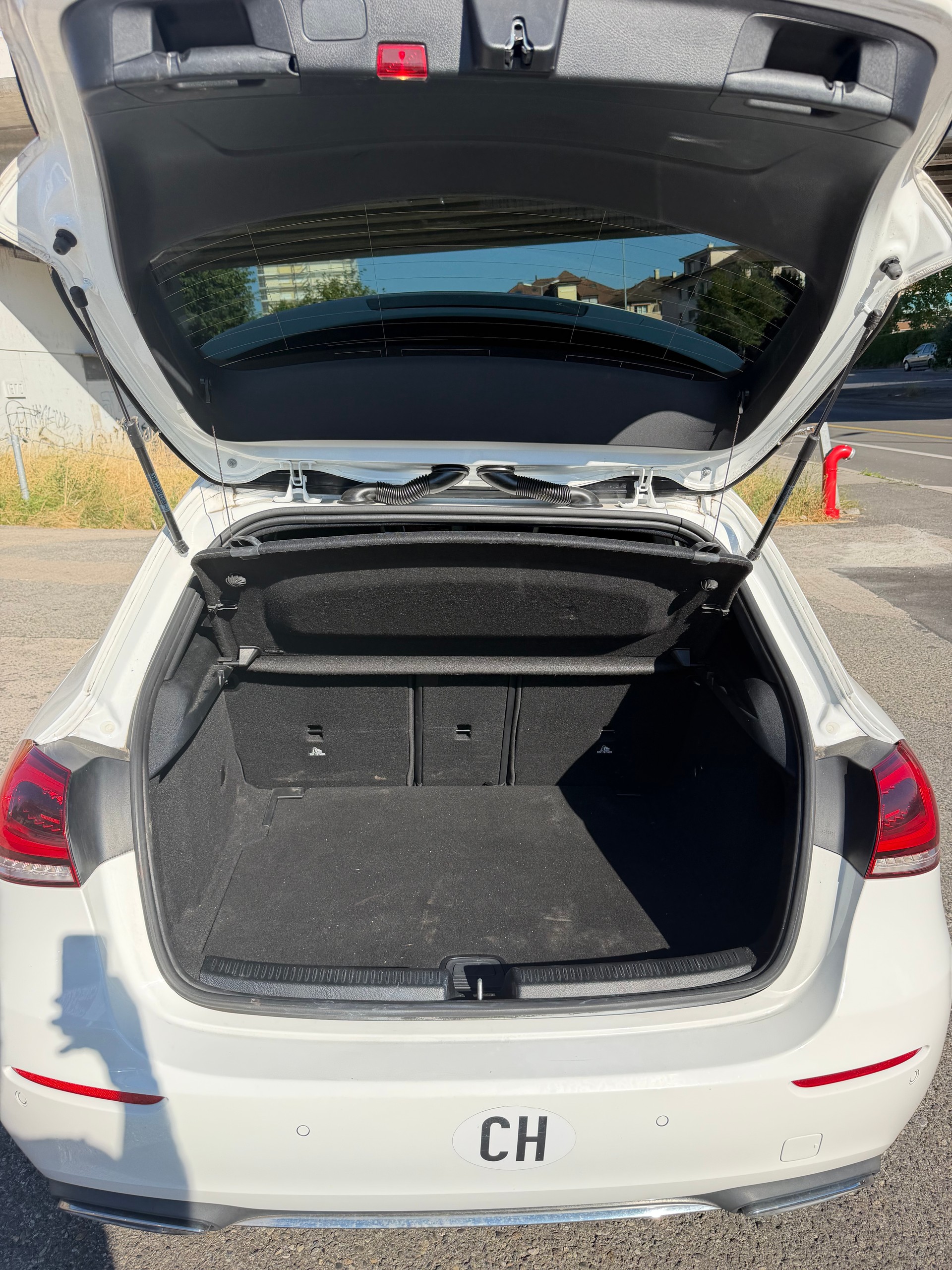 MERCEDES-BENZ A 180 d-image-13