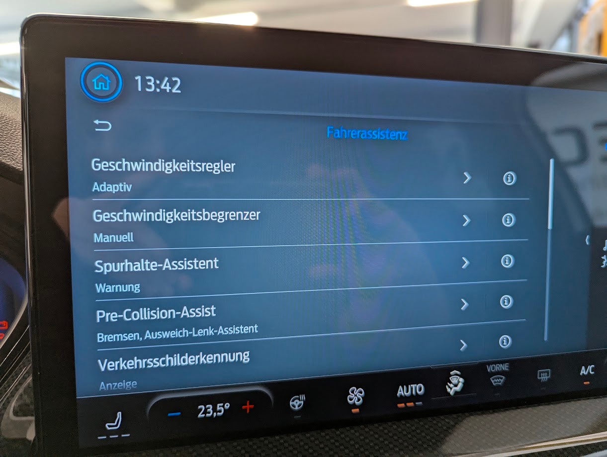 FORD Focus 2.3T EcoB ST X 6-Gang Hand*NEUWAGEN MIT TAGESZUL. 5J GAR TRACK-PACK PERF.SITZE CAM HEAD-UP*-image-16