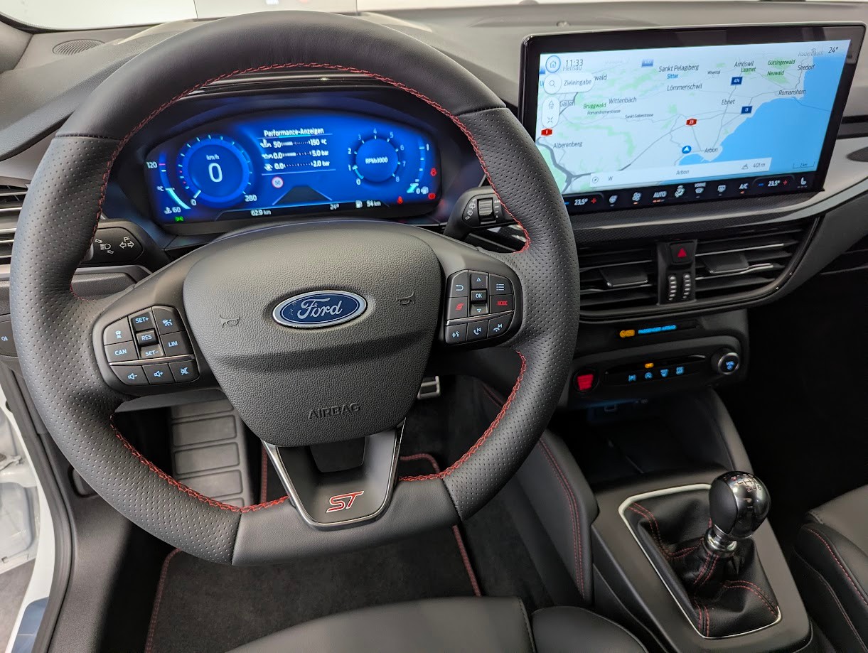 FORD Focus 2.3T EcoB ST X 6-Gang Hand*NEUWAGEN MIT TAGESZUL. 5J GAR TRACK-PACK PERF.SITZE CAM HEAD-UP*-image-7