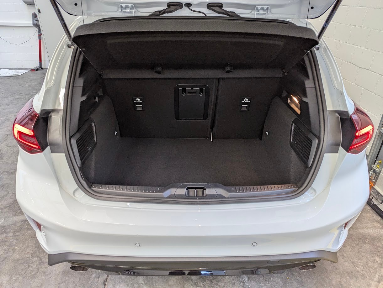 FORD Focus 2.3T EcoB ST X 6-Gang Hand*NEUWAGEN MIT TAGESZUL. 5J GAR TRACK-PACK PERF.SITZE CAM HEAD-UP*-image-30