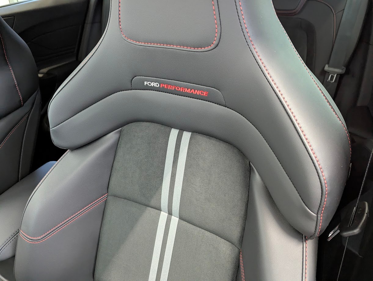 FORD Focus 2.3T EcoB ST X 6-Gang Hand*NEUWAGEN MIT TAGESZUL. 5J GAR TRACK-PACK PERF.SITZE CAM HEAD-UP*-image-5