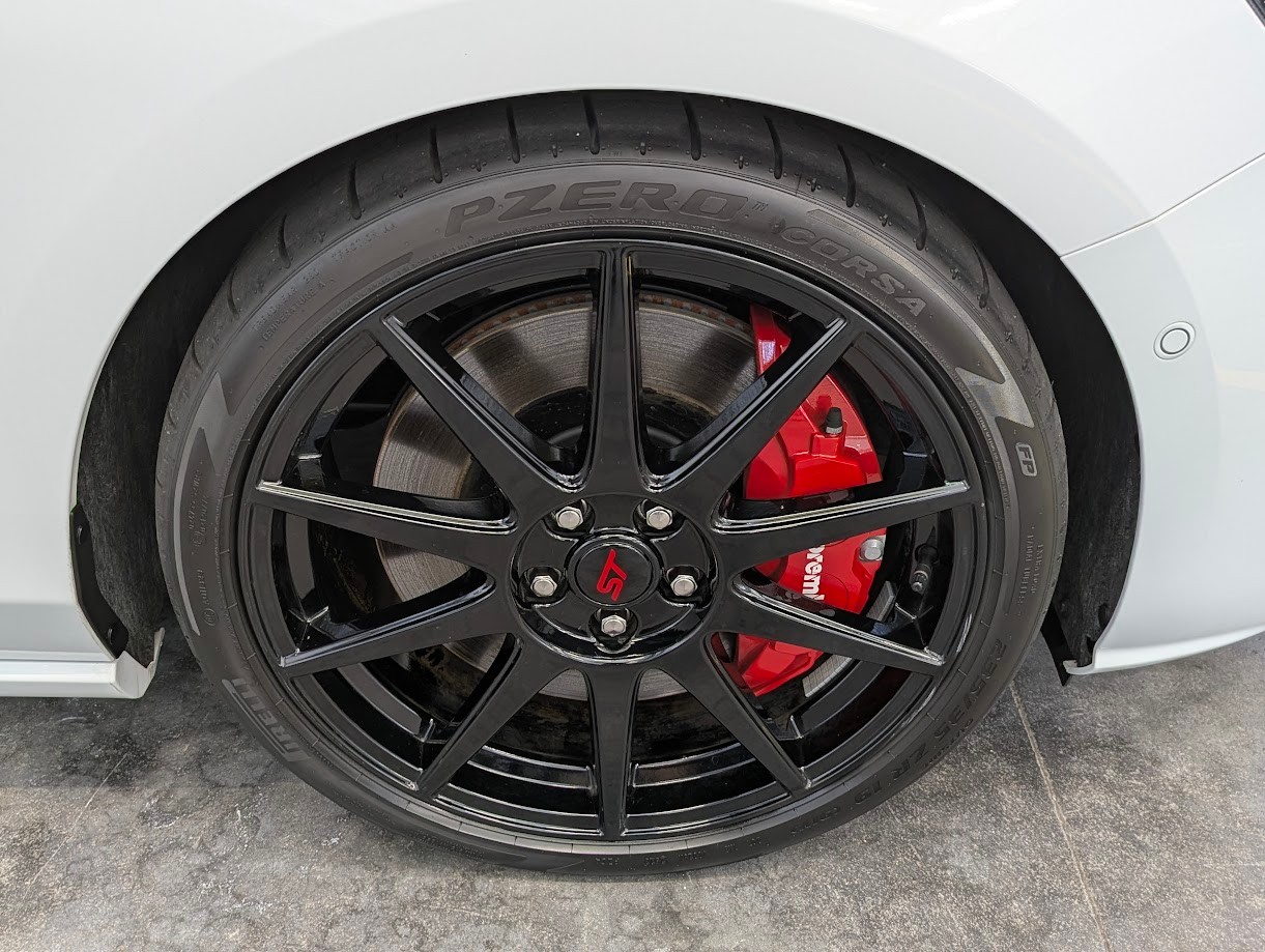 FORD Focus 2.3T EcoB ST X 6-Gang Hand*NEUWAGEN MIT TAGESZUL. 5J GAR TRACK-PACK PERF.SITZE CAM HEAD-UP*-image-2