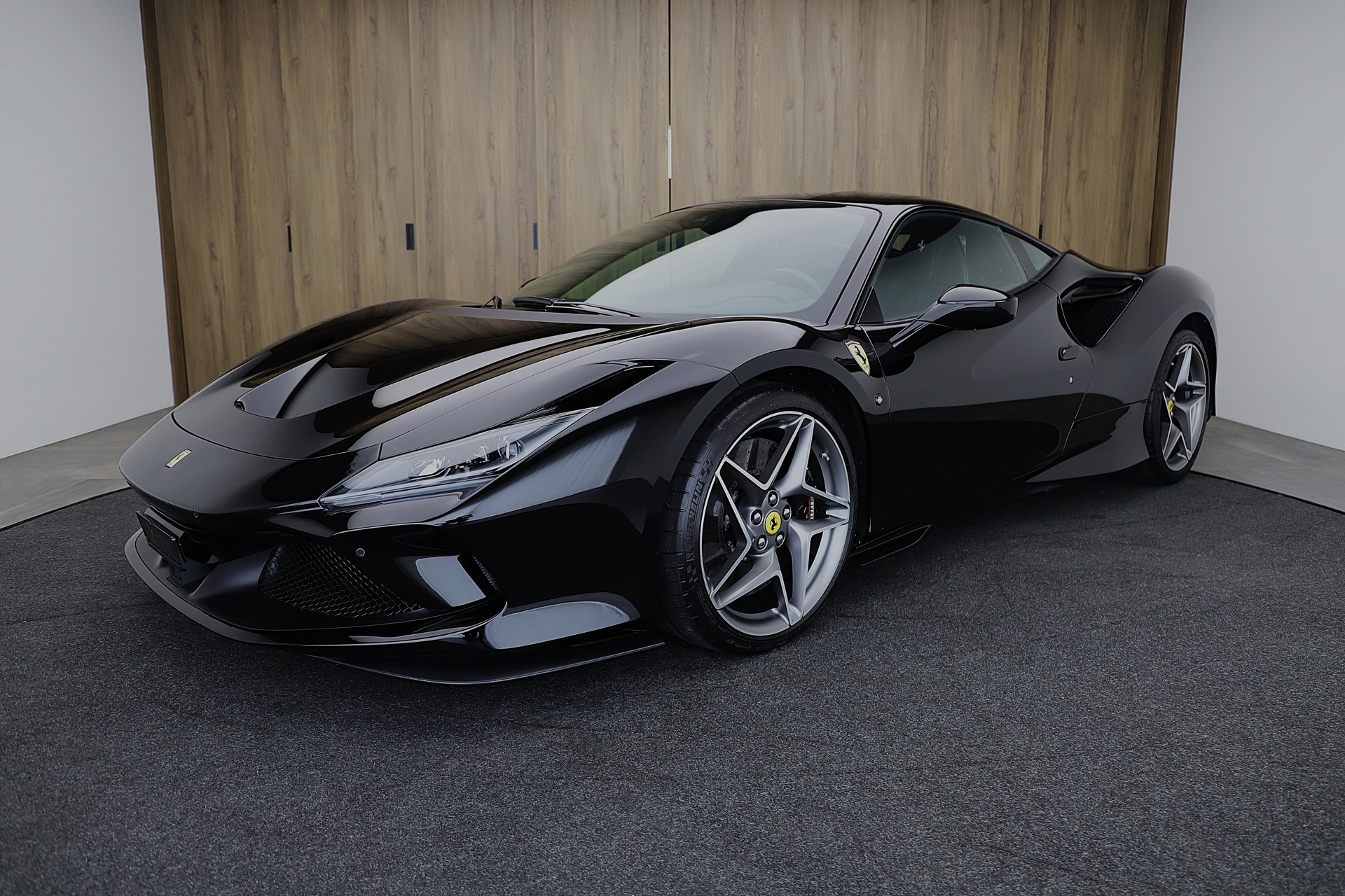 FERRARI F8 Tributo-image-0