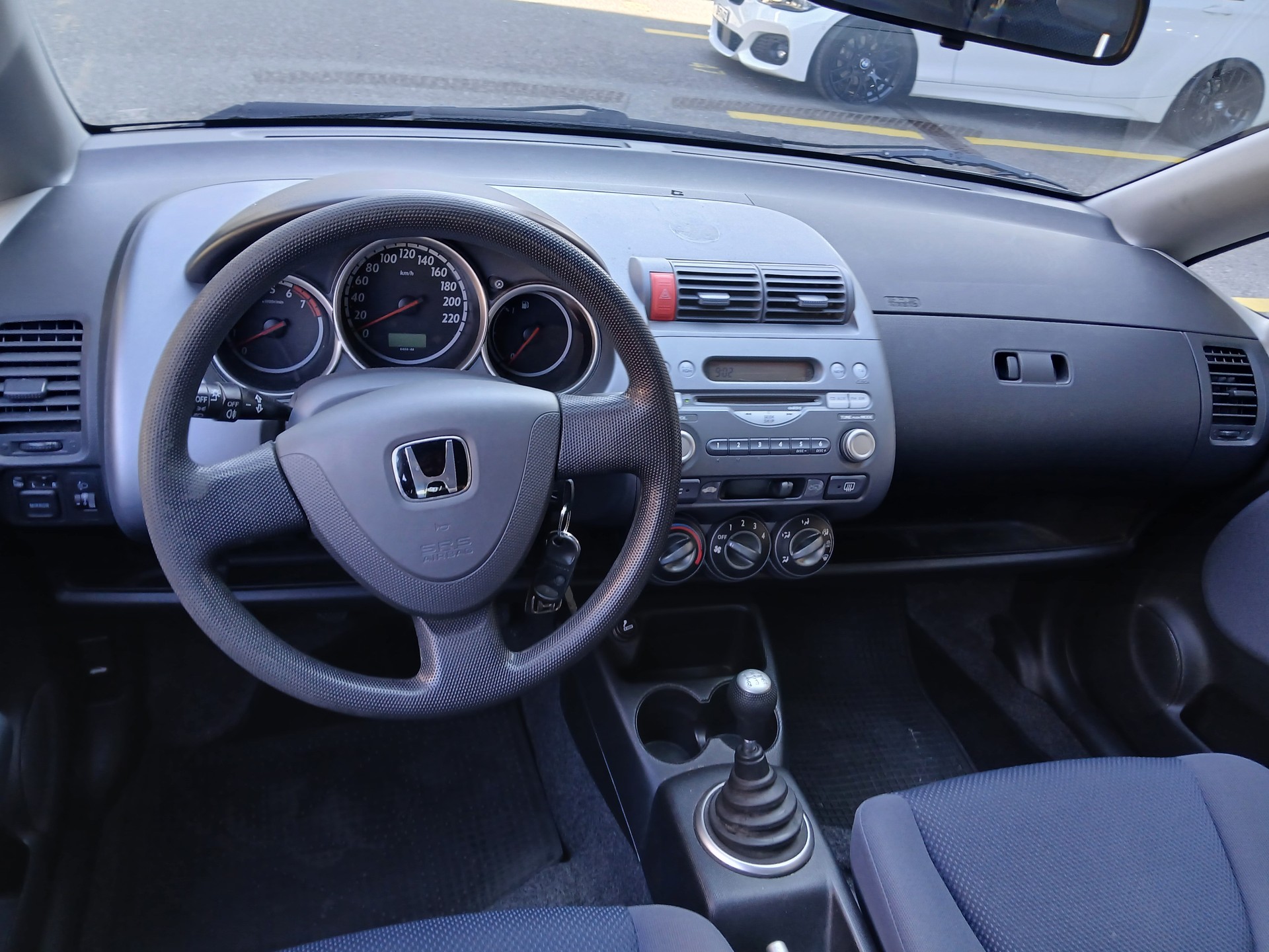 HONDA Jazz 1.4i LS-image-9