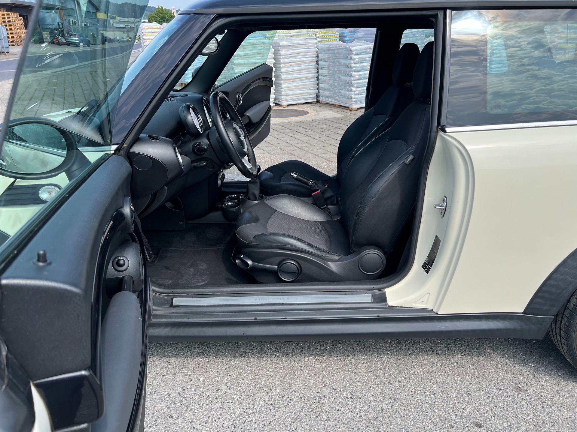 MINI Cooper-image-7