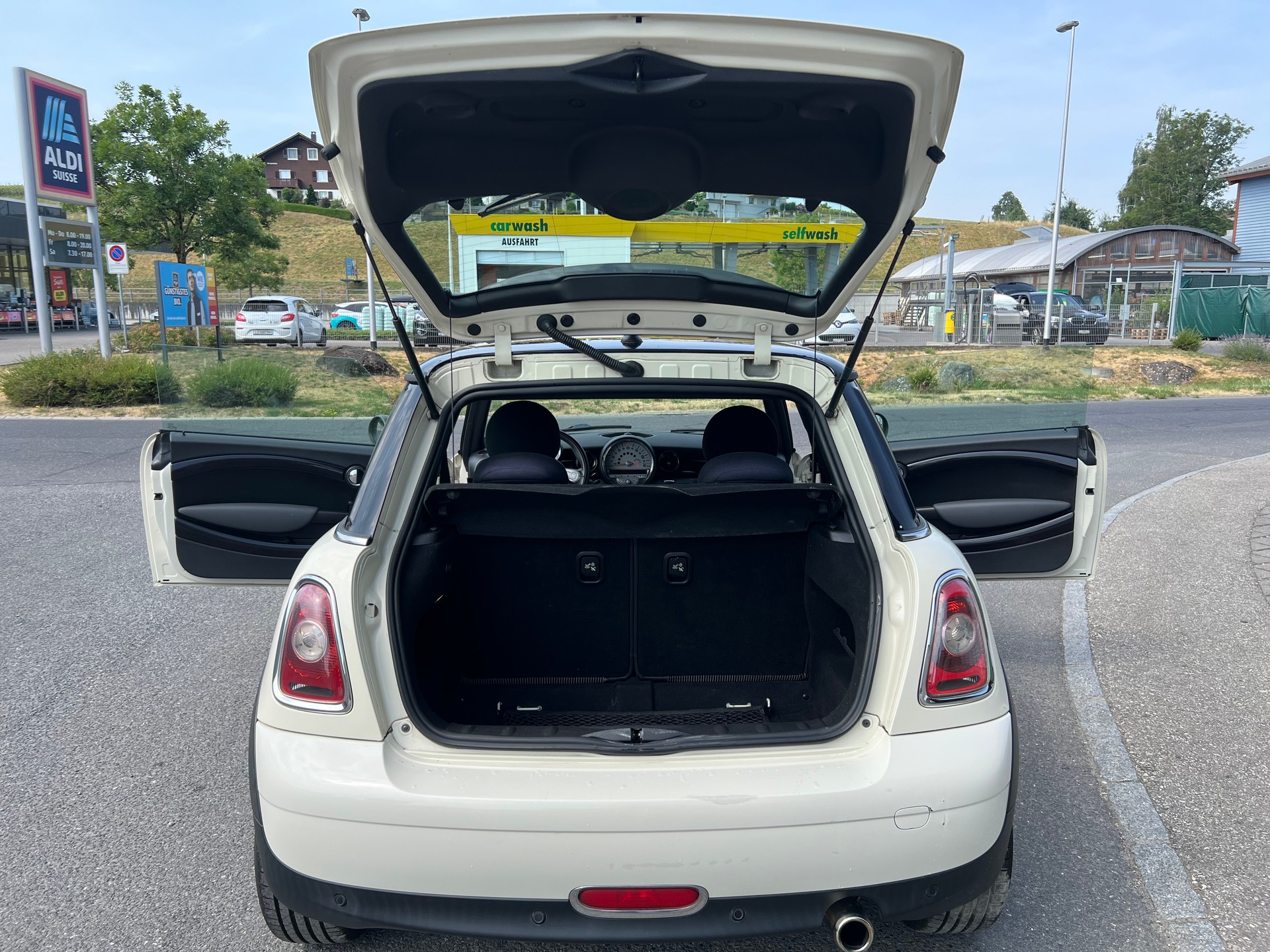 MINI Cooper-image-10