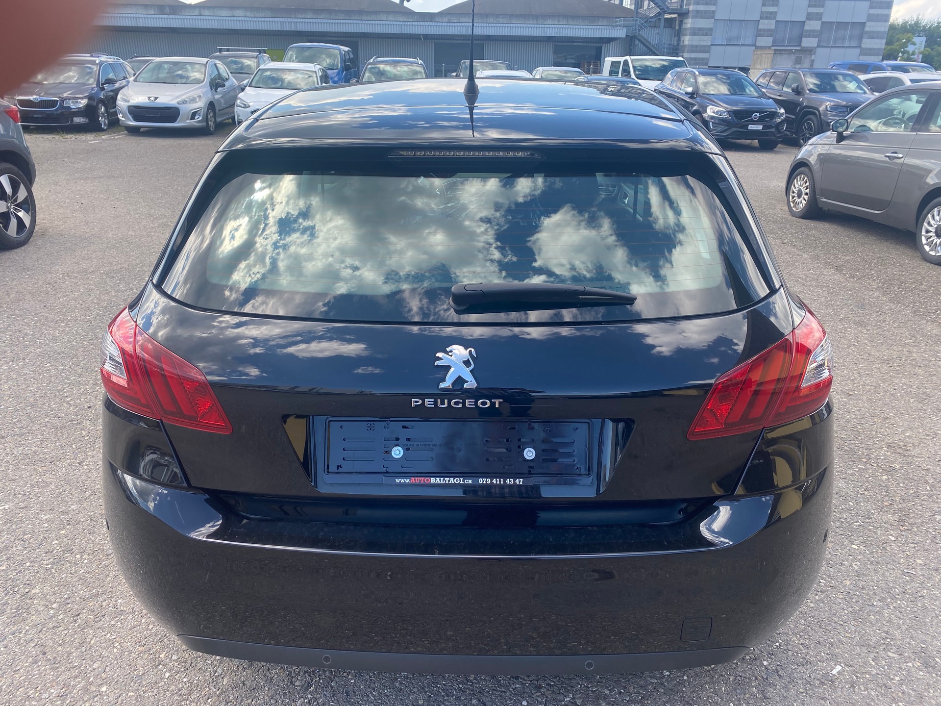 PEUGEOT 308 1.6 BlueHDI Active Automatic-image-4