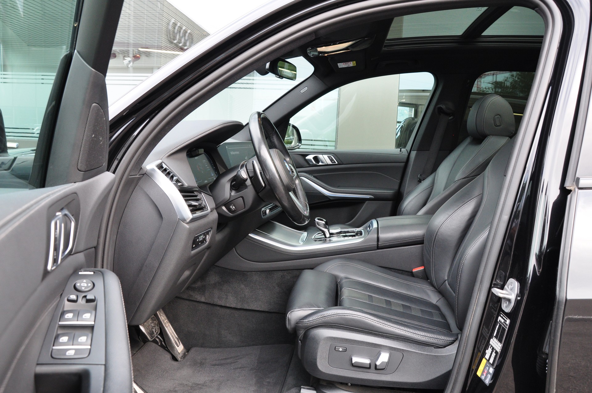 BMW X5 xDrive45e M Sport Steptronic-image-15