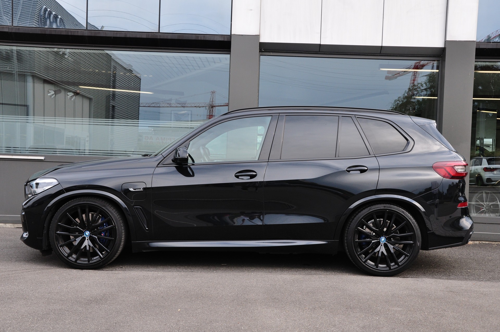 BMW X5 xDrive45e M Sport Steptronic-showroom-element-3