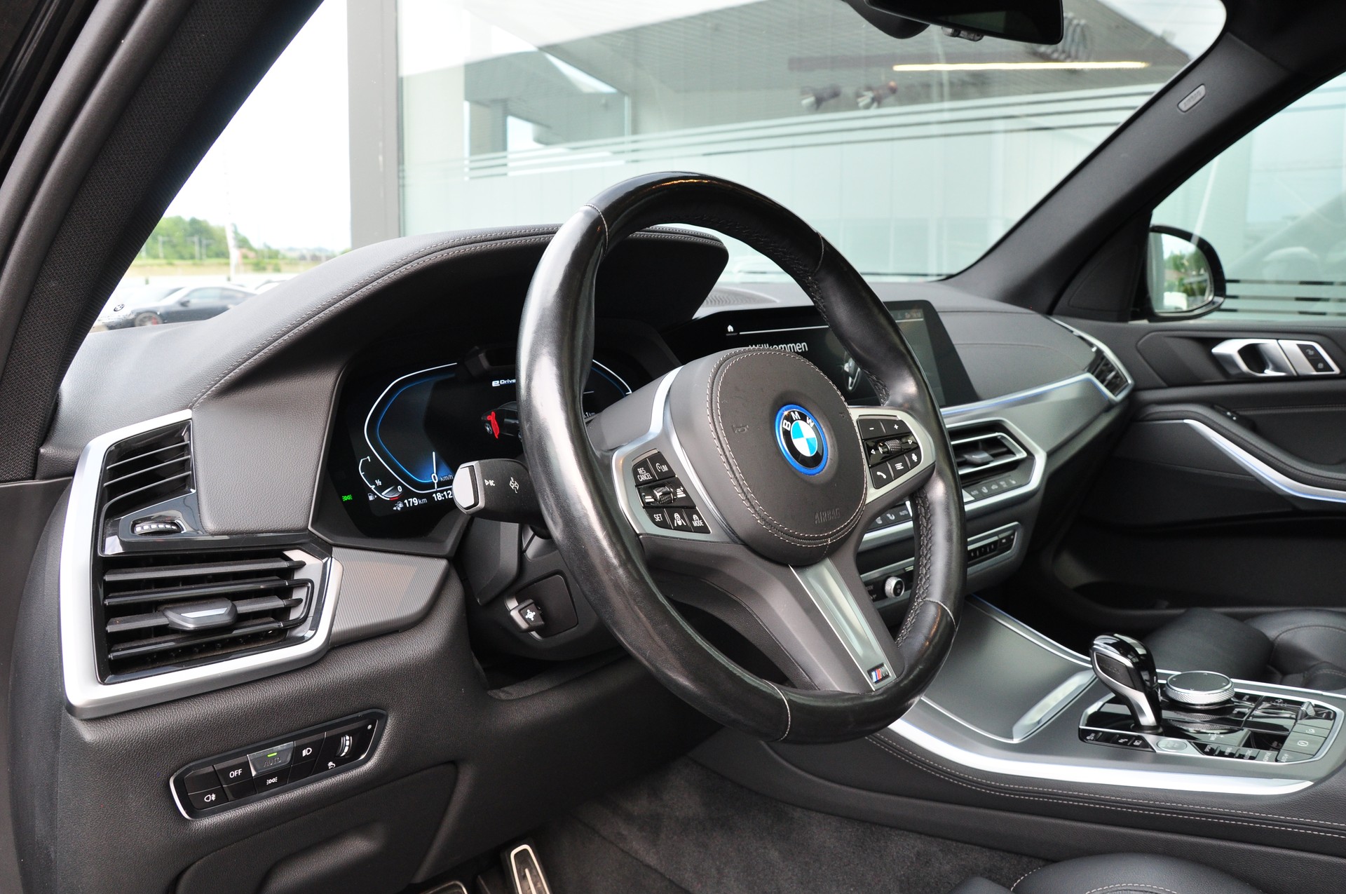 BMW X5 xDrive45e M Sport Steptronic-image-16