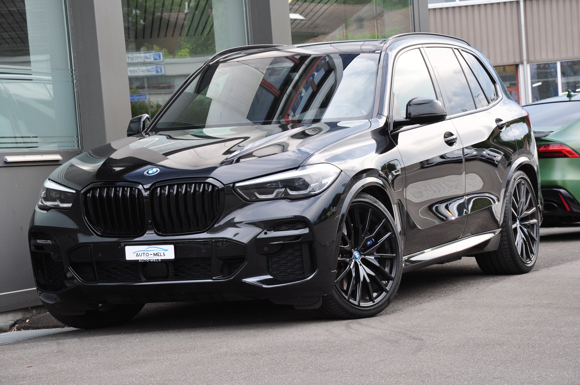 BMW X5 xDrive45e M Sport Steptronic-showroom-element-1
