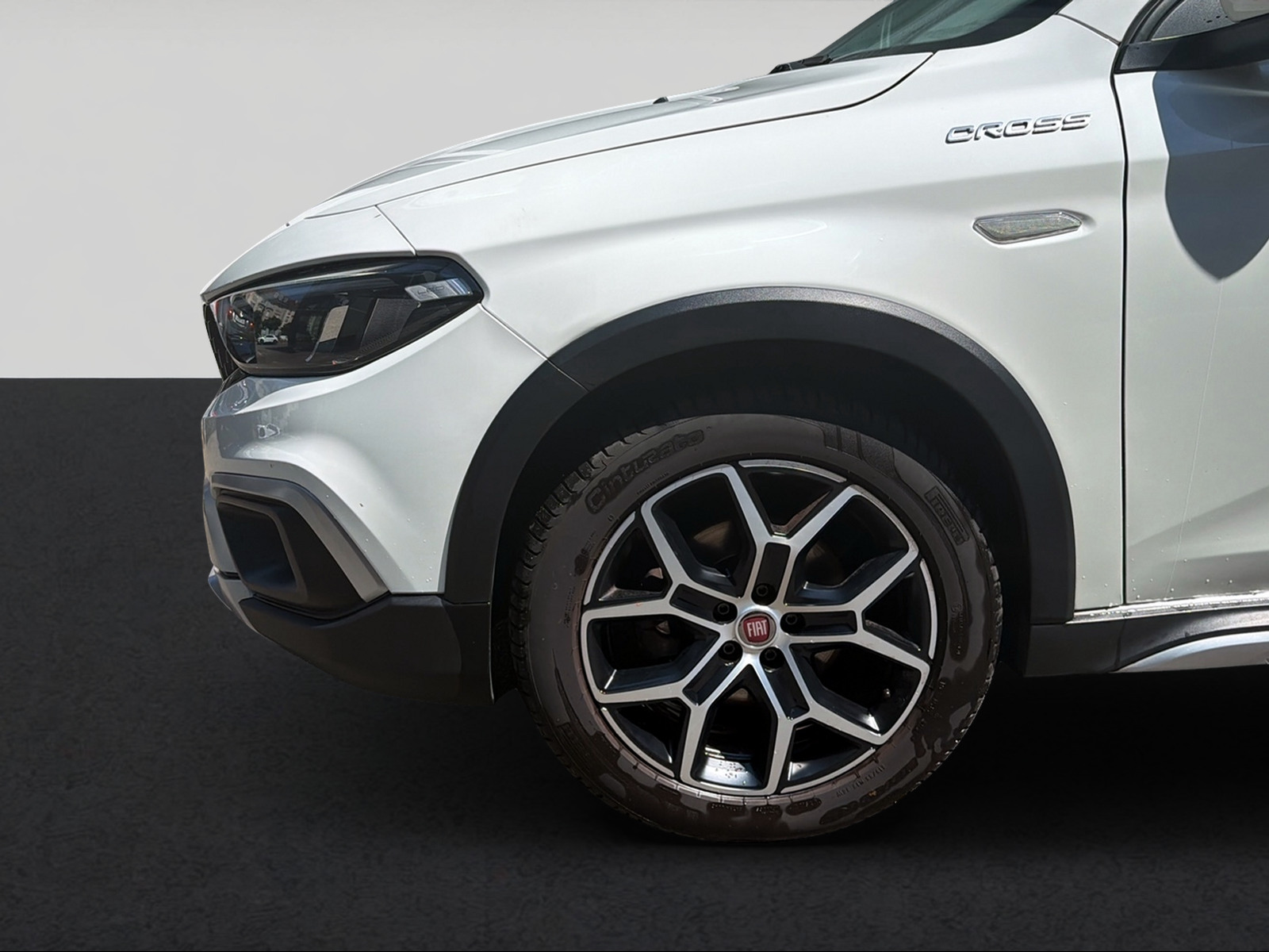 FIAT Tipo Hybrid 1.5 Cross-image-2