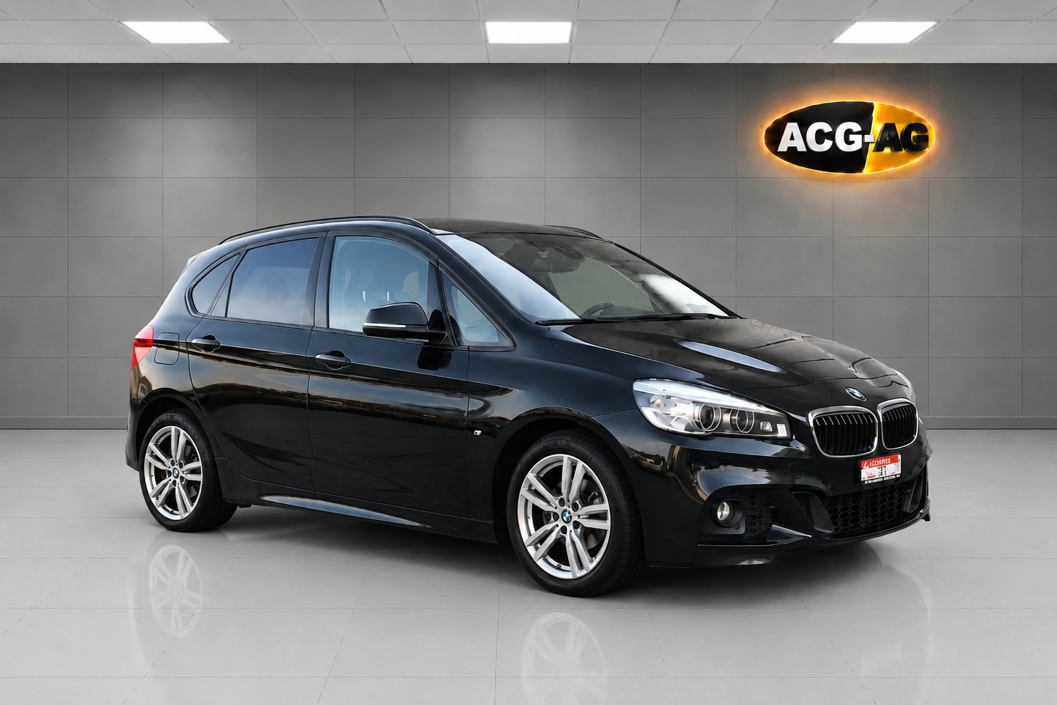 BMW 220d xDrive Active Tourer M Sport Steptronic ** Navi Plus ** RF-Kamera ** PR-Glassdach ** 18"Aluräder ** Frisch ab MFK **