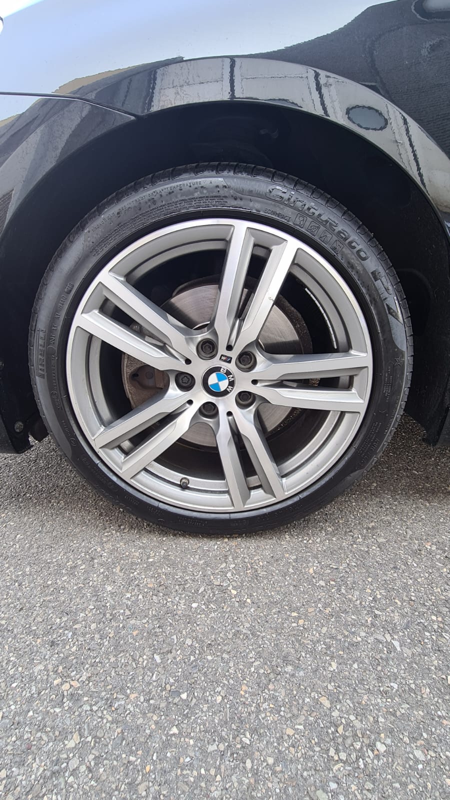 BMW 220d xDrive Active Tourer M Sport Steptronic ** Navi Plus ** RF-Kamera ** PR-Glassdach ** 18"Aluräder ** Frisch ab MFK **-image-19
