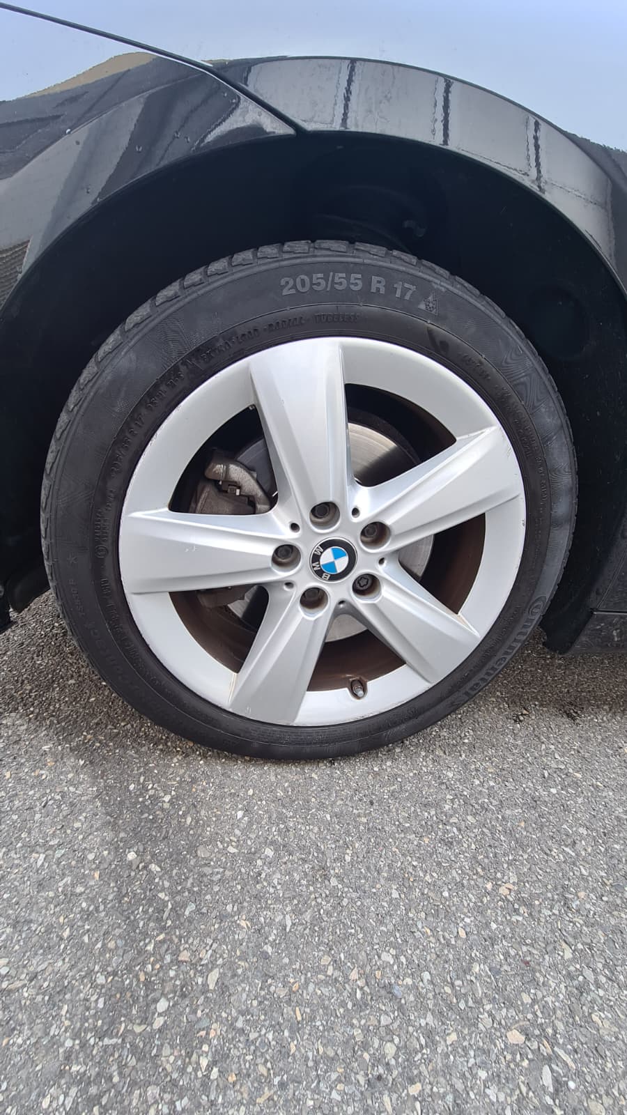 BMW 220d xDrive Active Tourer M Sport Steptronic ** Navi Plus ** RF-Kamera ** PR-Glassdach ** 18"Aluräder ** Frisch ab MFK **-image-19