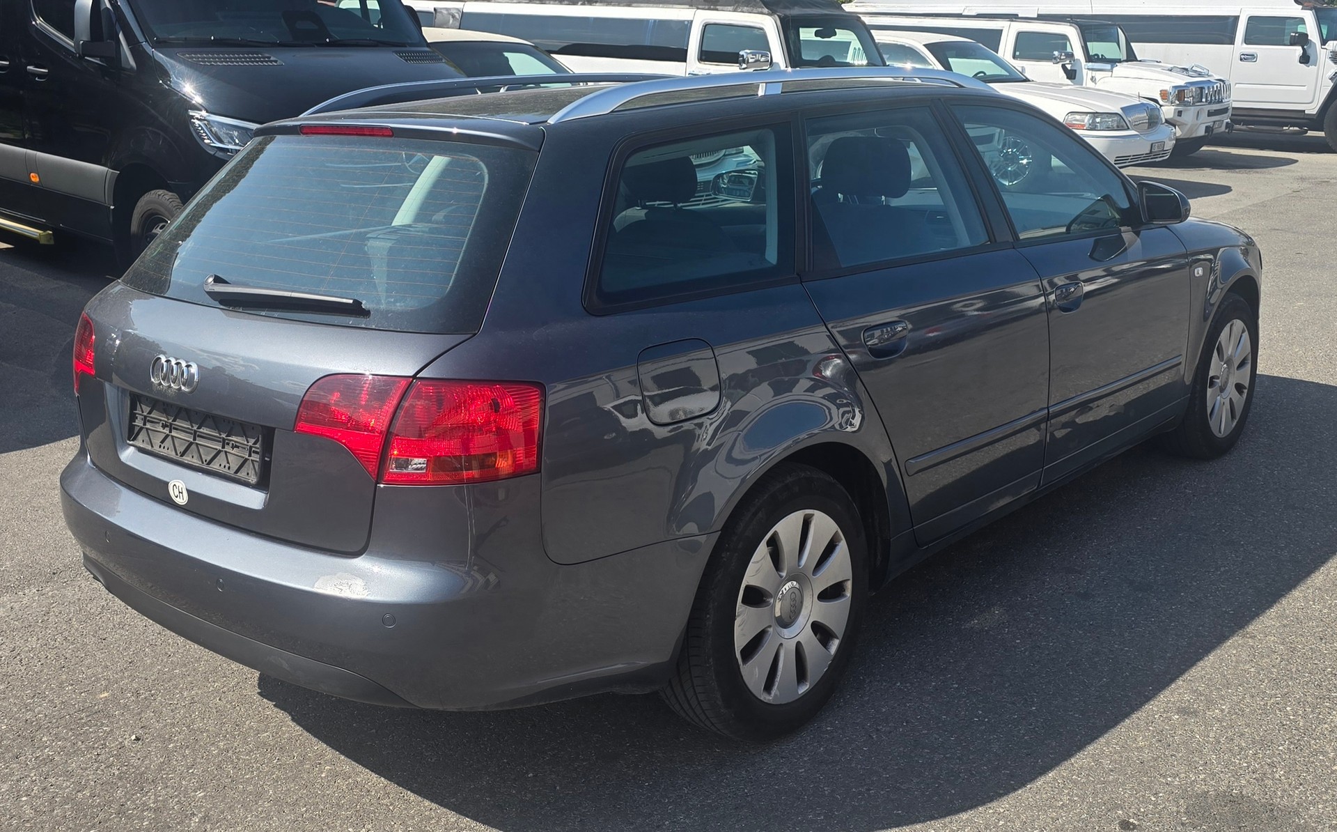 AUDI A4 Avant 2.0 TDI-image-3