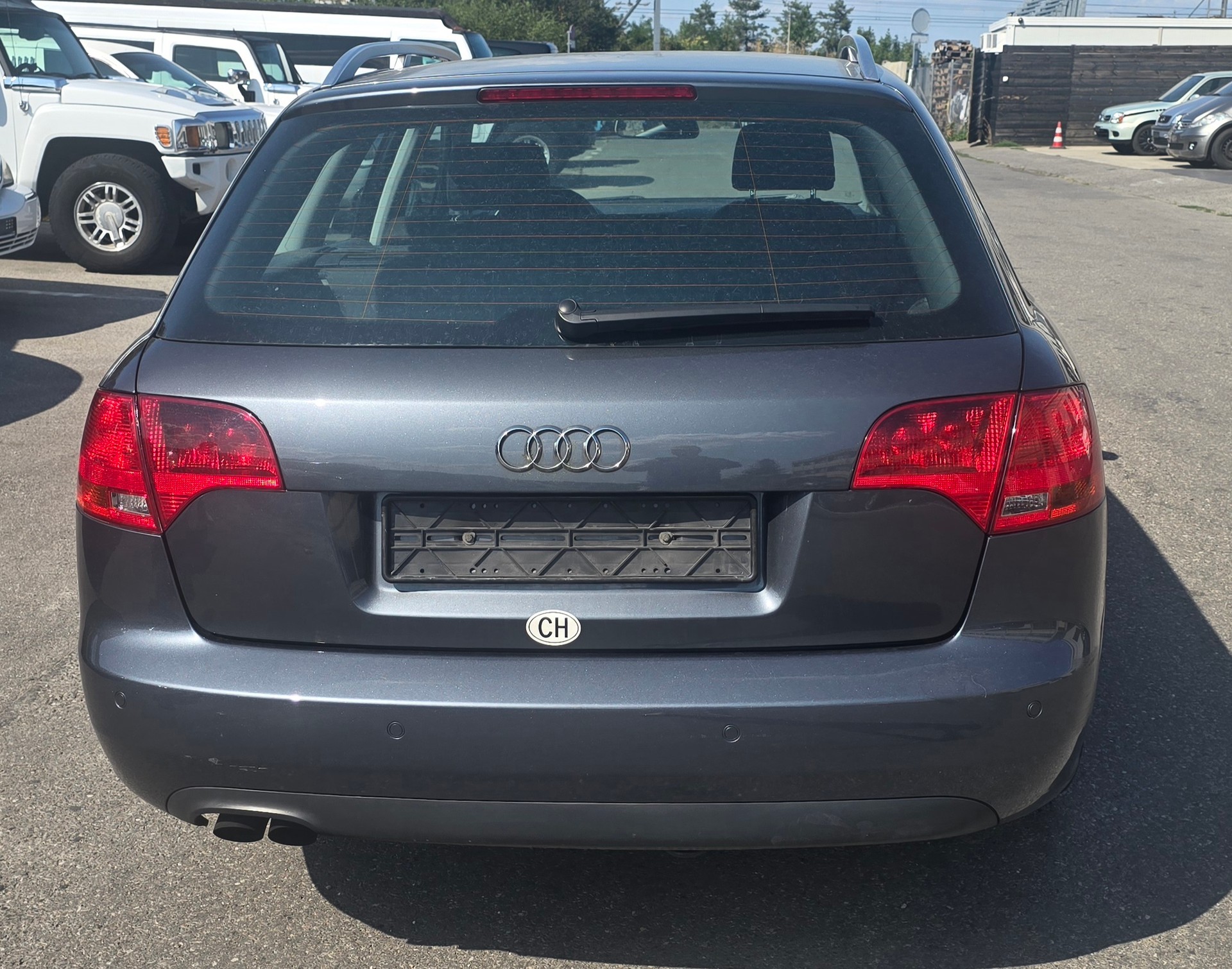 AUDI A4 Avant 2.0 TDI-image-4