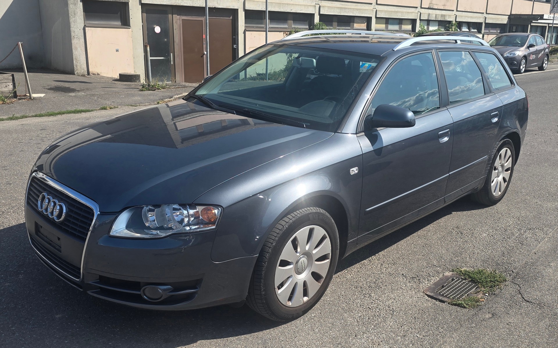 AUDI A4 Avant 2.0 TDI-image-0