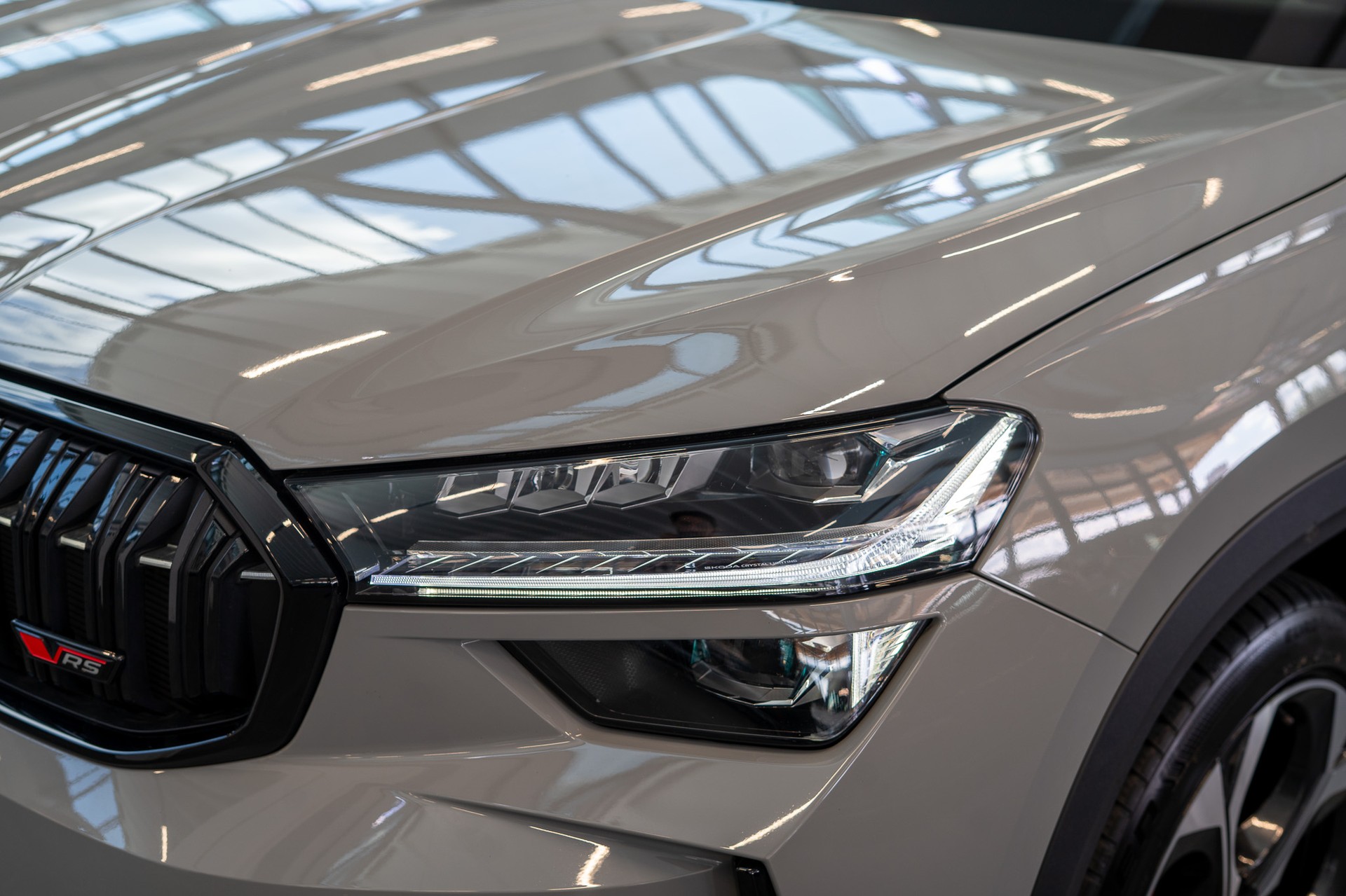 SKODA Kodiaq 2.0 TSI RS / 7 Sitze / Panorama-Schiebedach / Head-Up Display-image-8