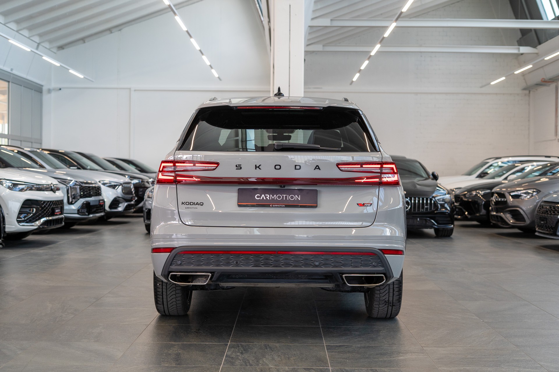 SKODA Kodiaq 2.0 TSI RS / 7 Sitze / Panorama-Schiebedach / Head-Up Display-image-4