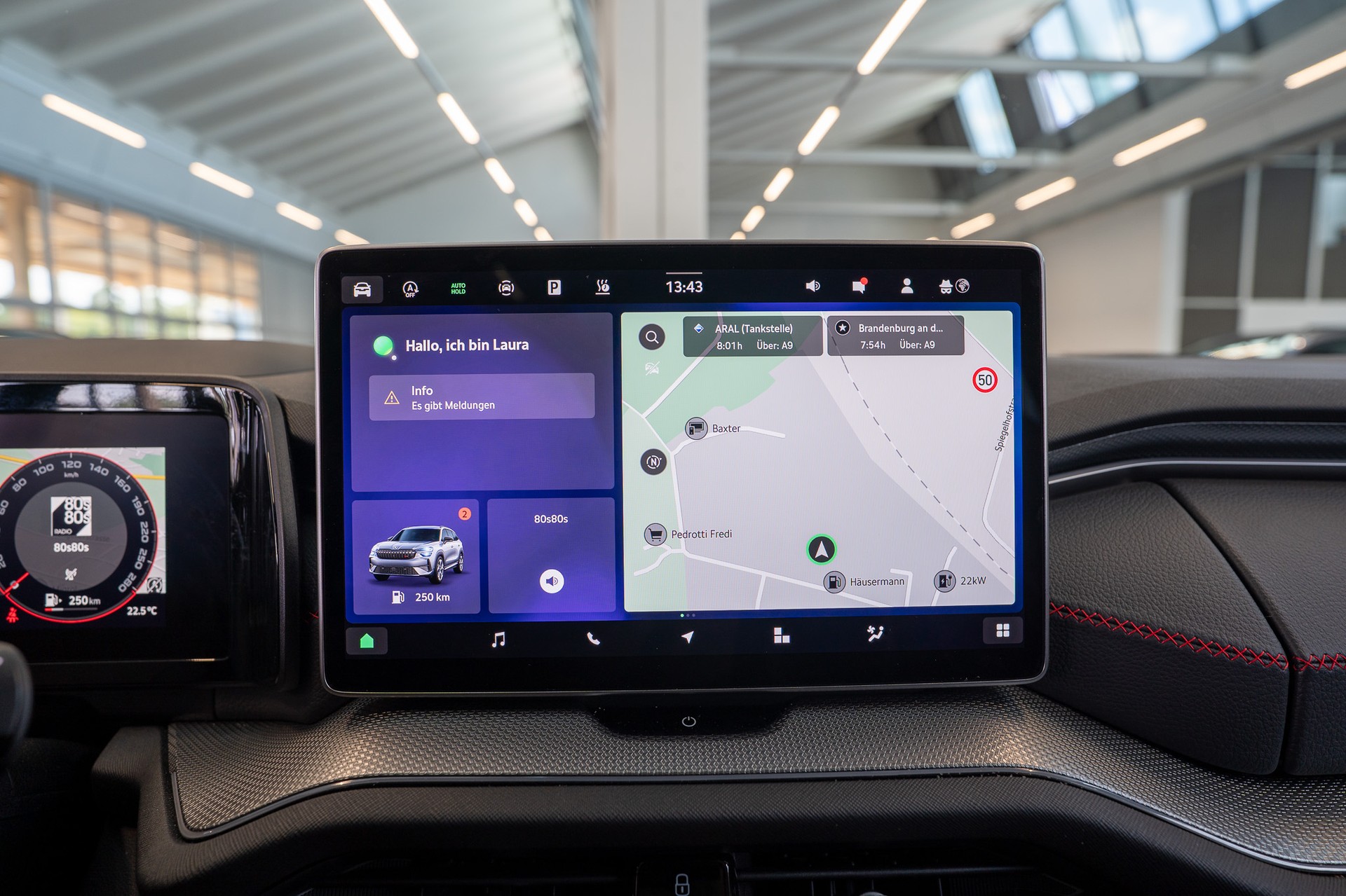 SKODA Kodiaq 2.0 TSI RS / 7 Sitze / Panorama-Schiebedach / Head-Up Display-image-24