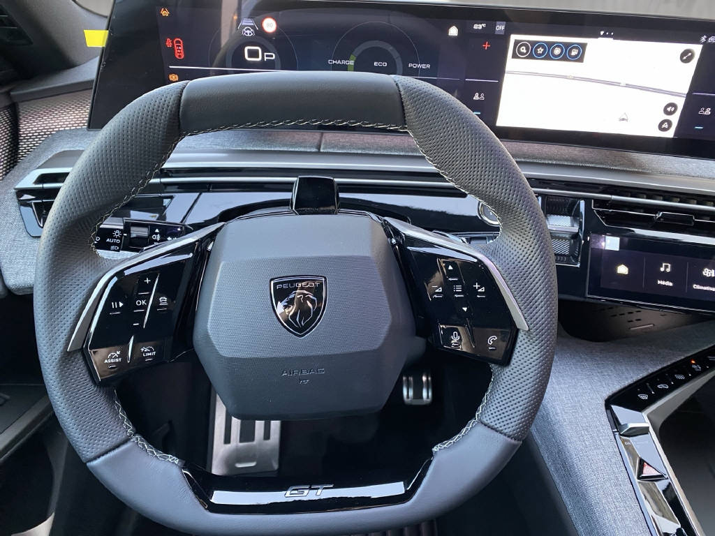 PEUGEOT 5008 1.2 Hybrid GT-image-12