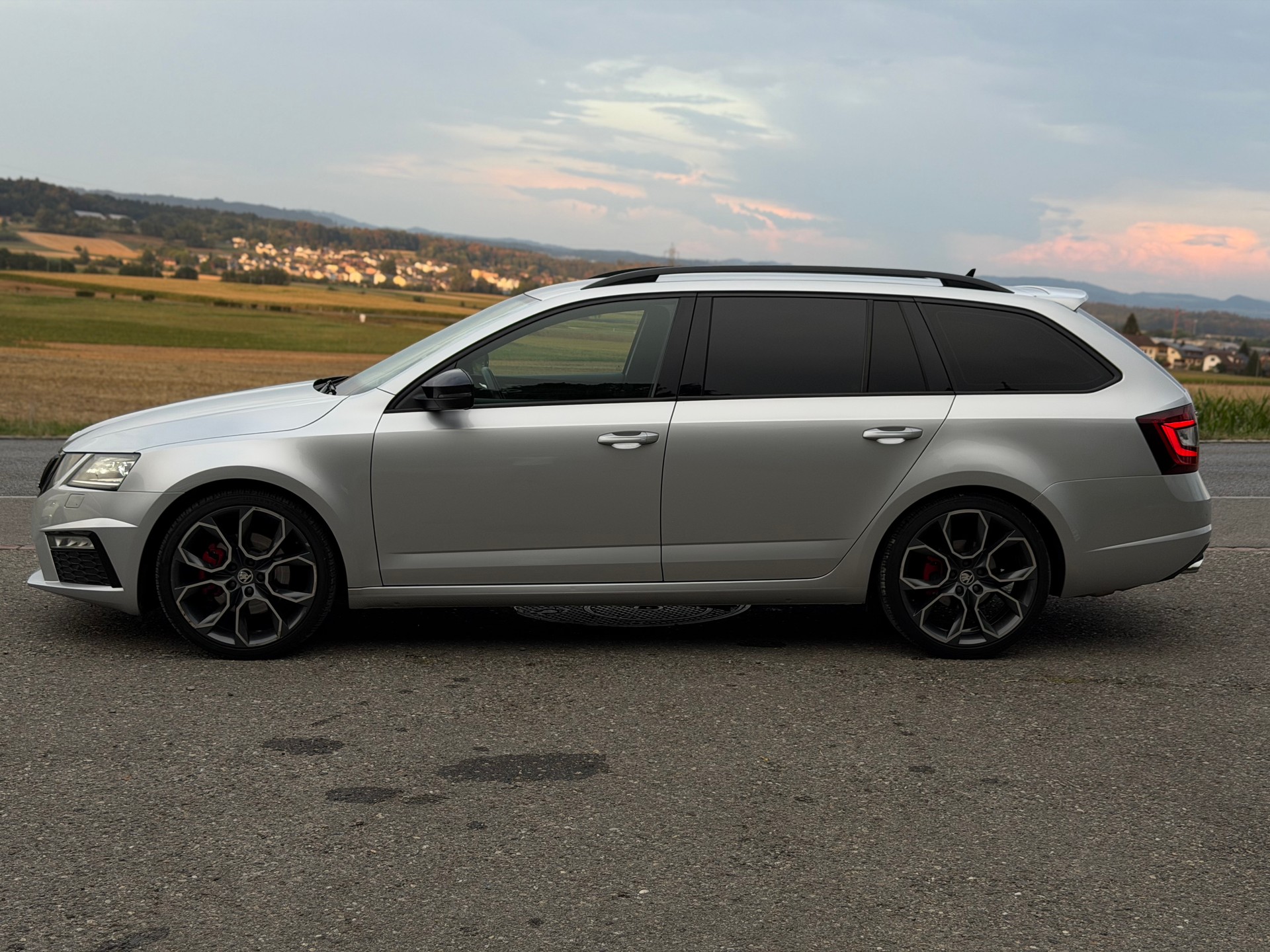 SKODA Octavia Combi 2.0 TDI RS 4x4 DSG-image-2