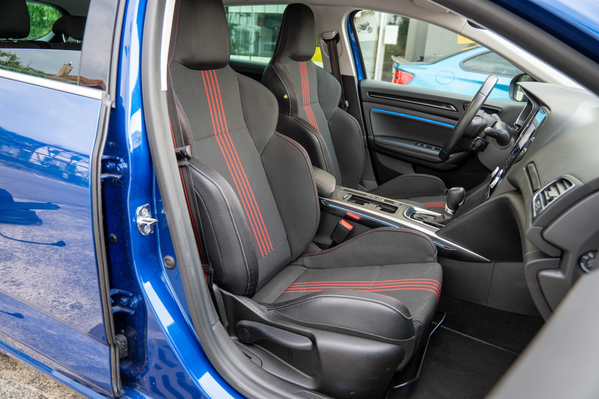 RENAULT Mégane Grandtour 1.6 E-Tech R.S. Line-image-10