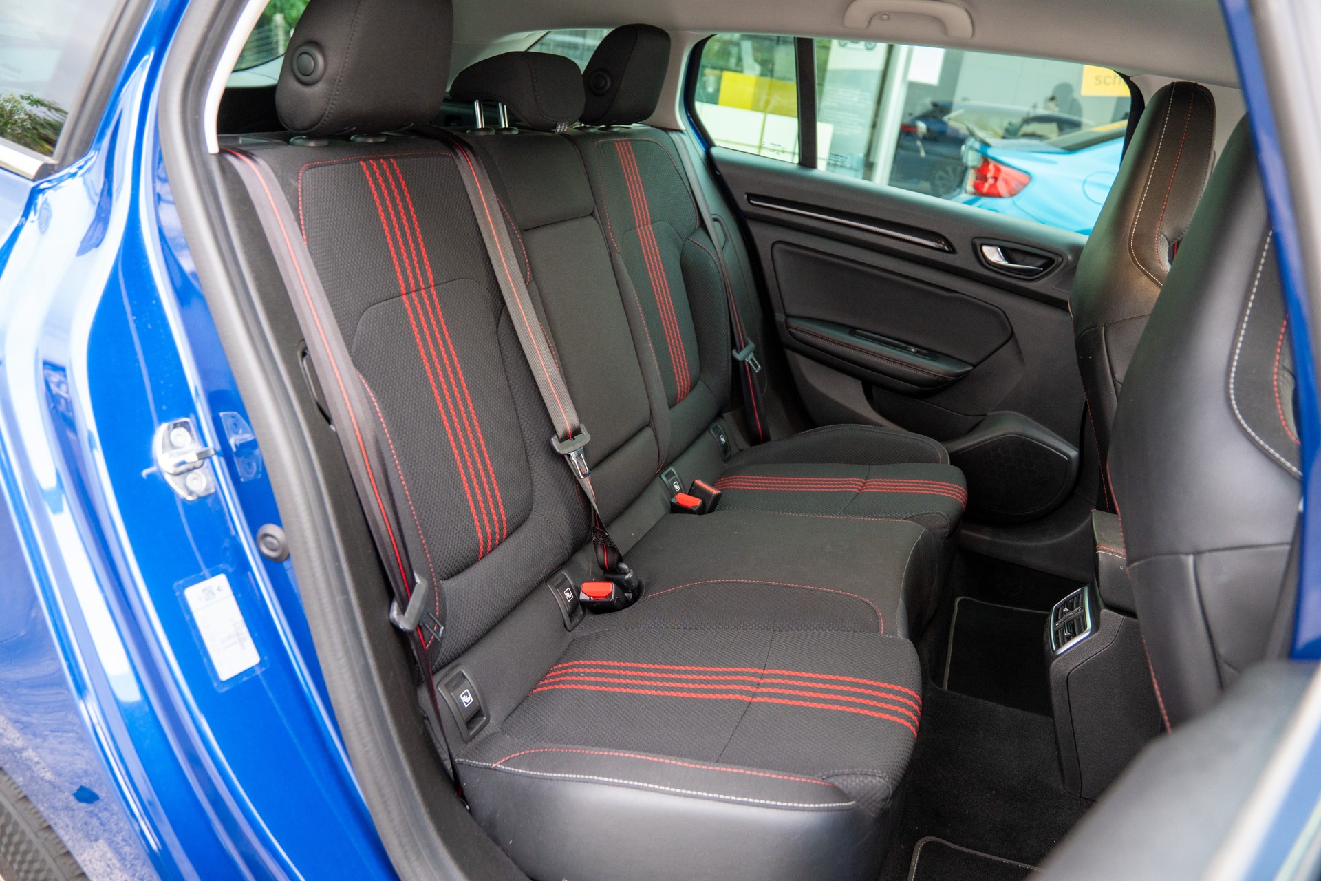 RENAULT Mégane Grandtour 1.6 E-Tech R.S. Line-image-20