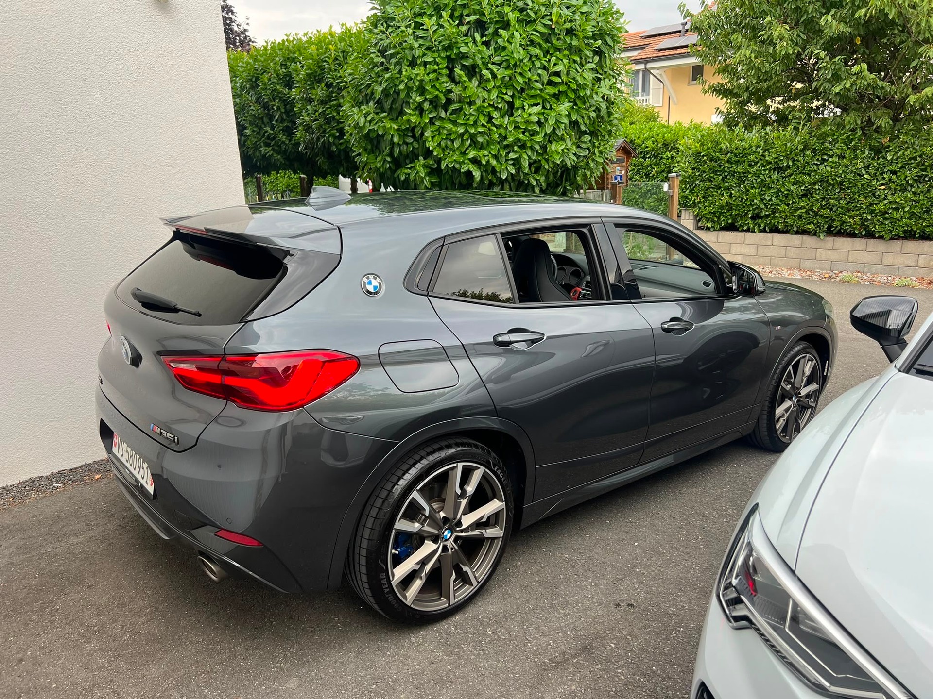 BMW M35i-image-2