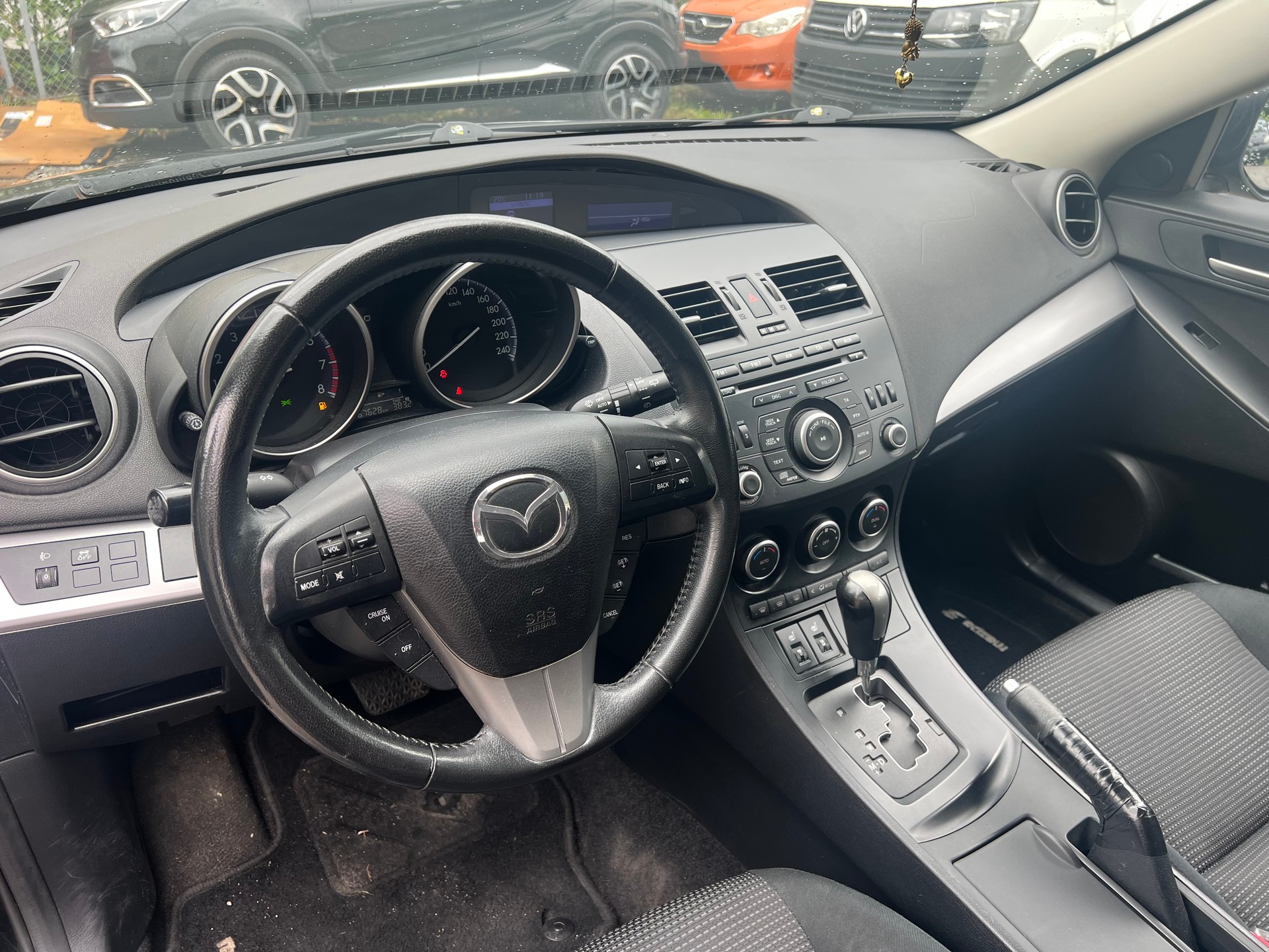 MAZDA 3 2.0 16V Red Activematic-image-4