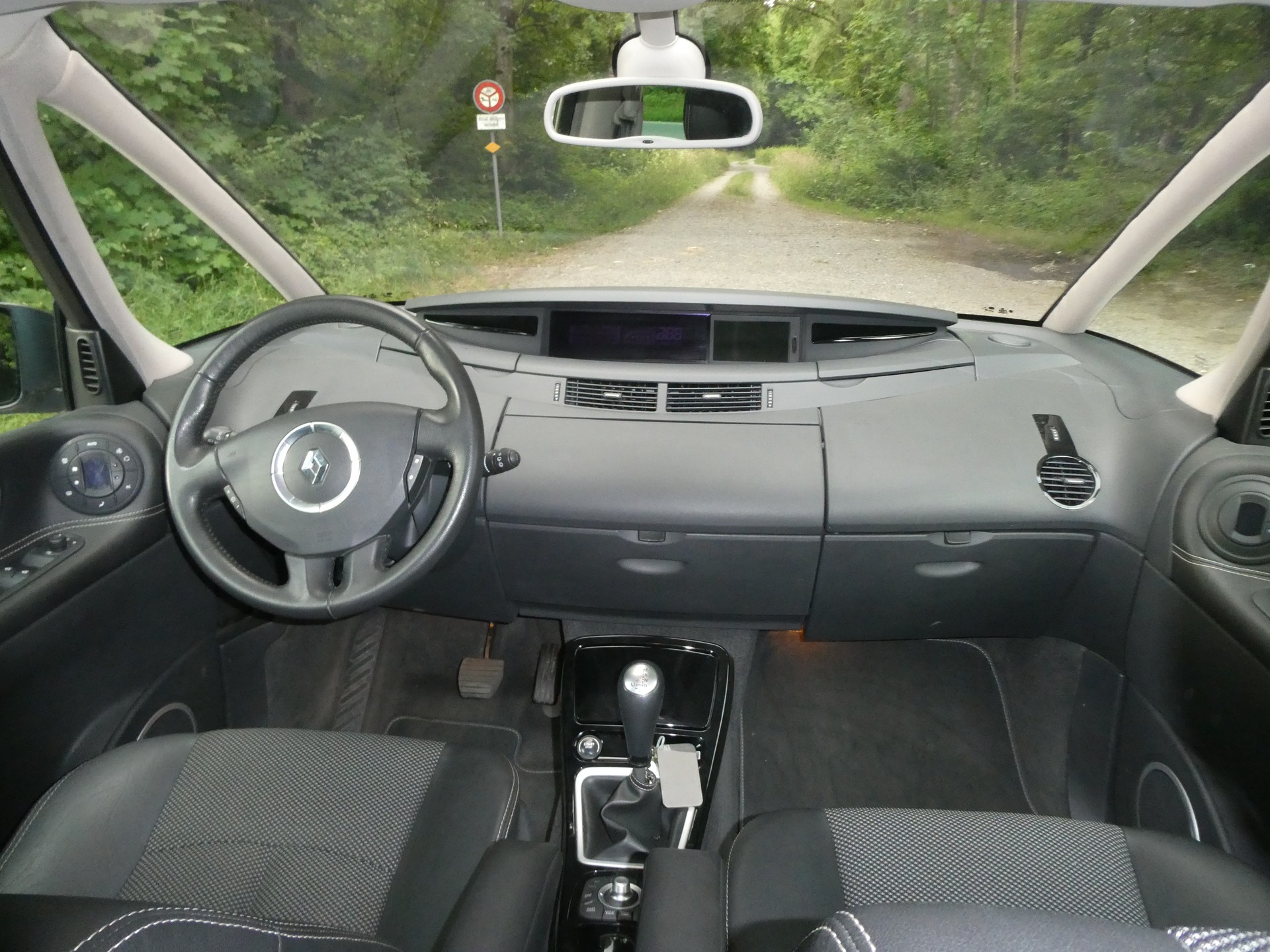 RENAULT Espace 2.0 dCi Dynamique Automatic-image-11