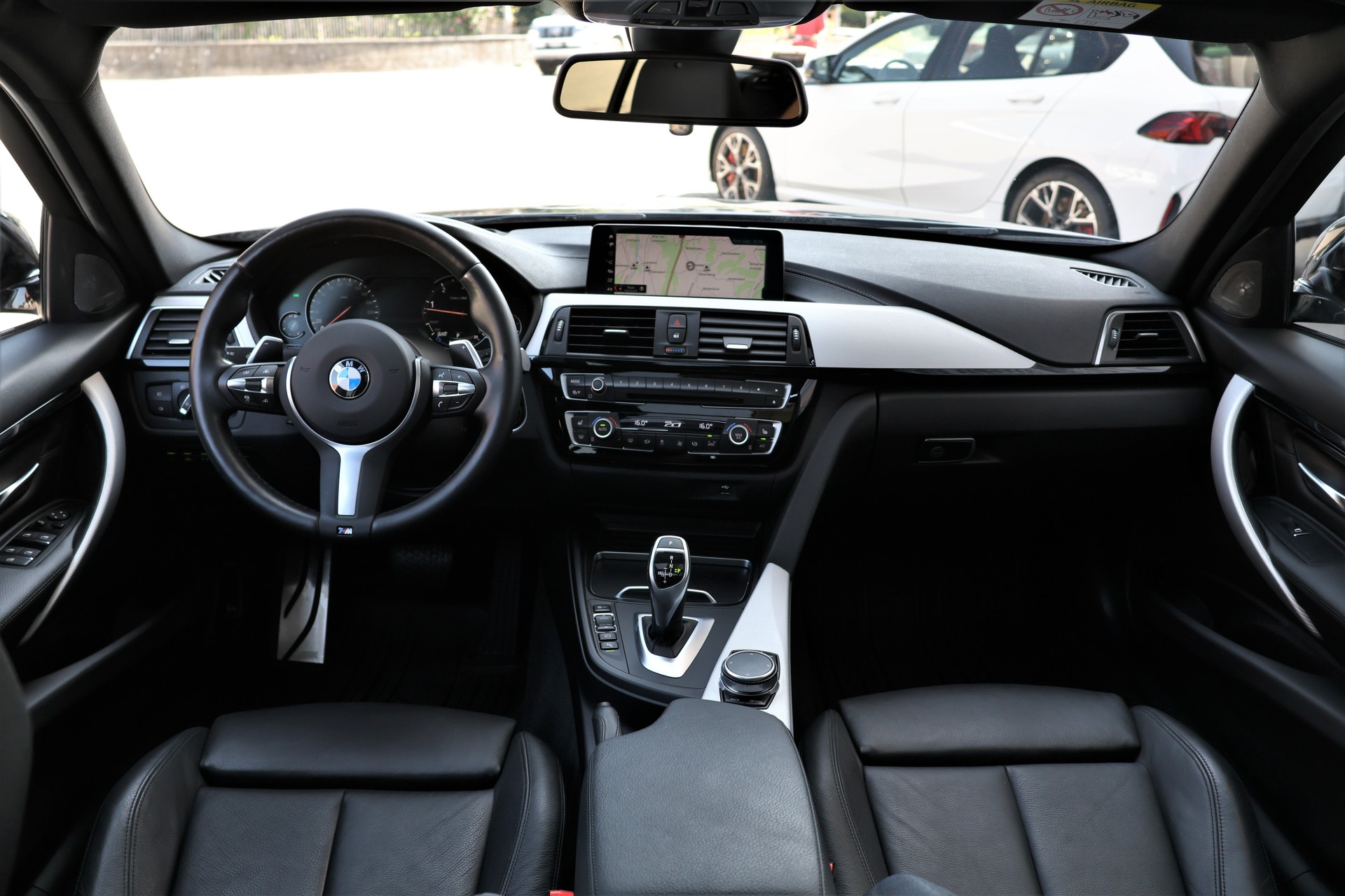 BMW 335d xDrive Touring Edition M Sport Steptronic (CH)-image-15