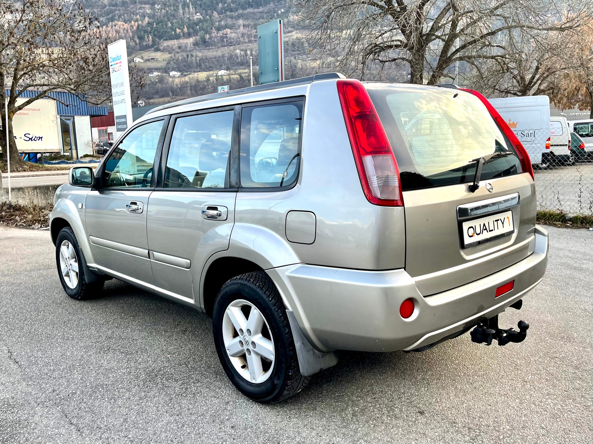 NISSAN X-Trail 2.2 DCI Columbia Pack 4WD-image-2