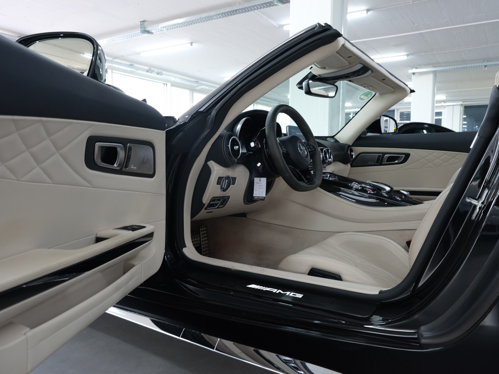 MERCEDES-BENZ AMG GT C Roadster Speedshift DCT *Burmester* *1.Hand* *Sportabgassanlage*-image-17