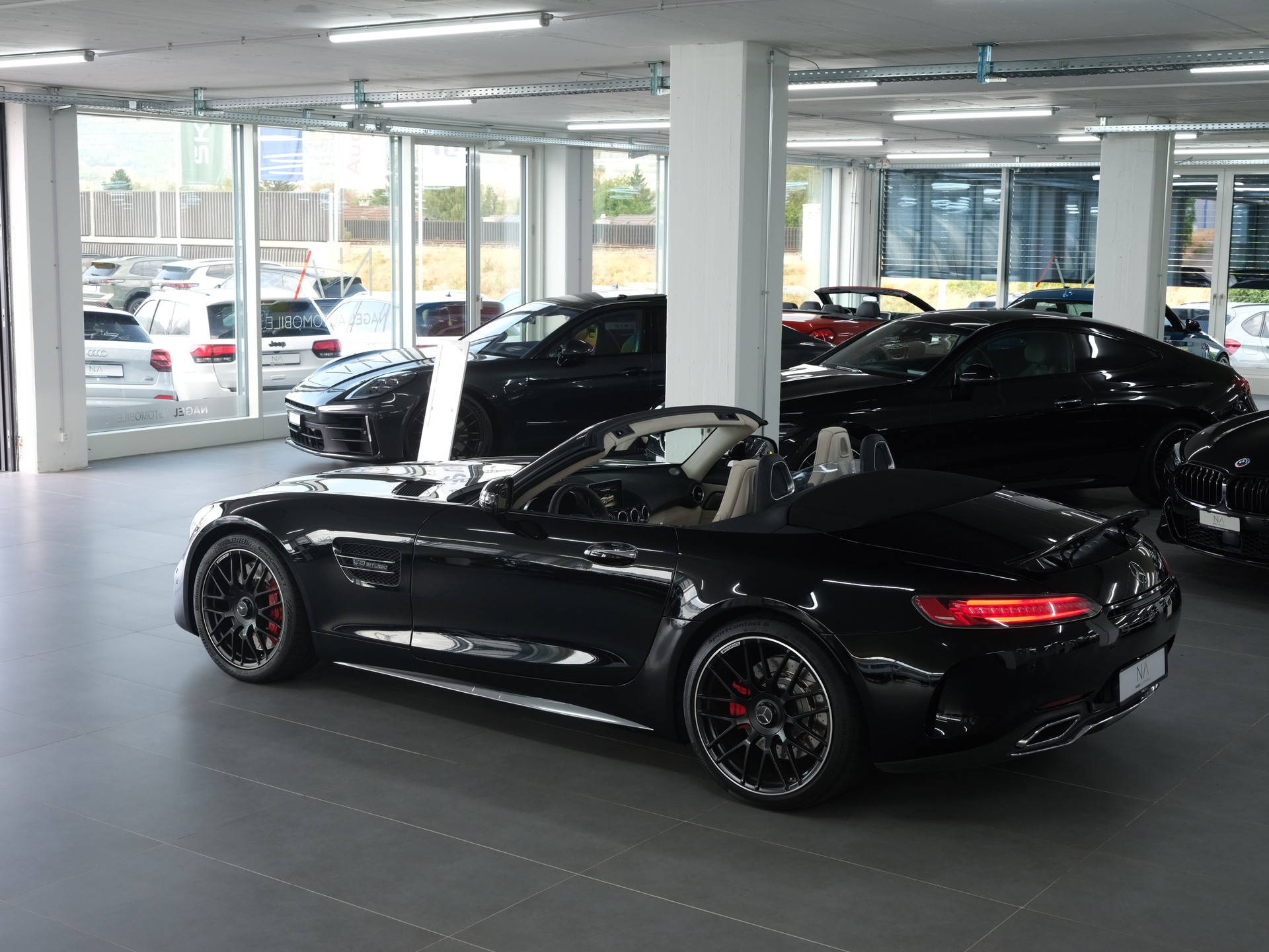 MERCEDES-BENZ AMG GT C Roadster Speedshift DCT *Burmester* *1.Hand* *Sportabgassanlage*-image-15
