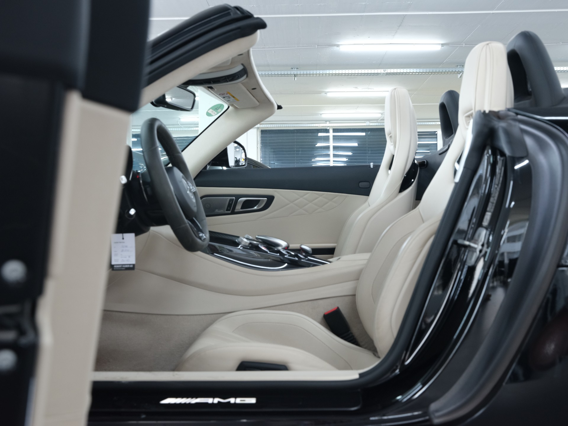 MERCEDES-BENZ AMG GT C Roadster Speedshift DCT *Burmester* *1.Hand* *Sportabgassanlage*-image-16