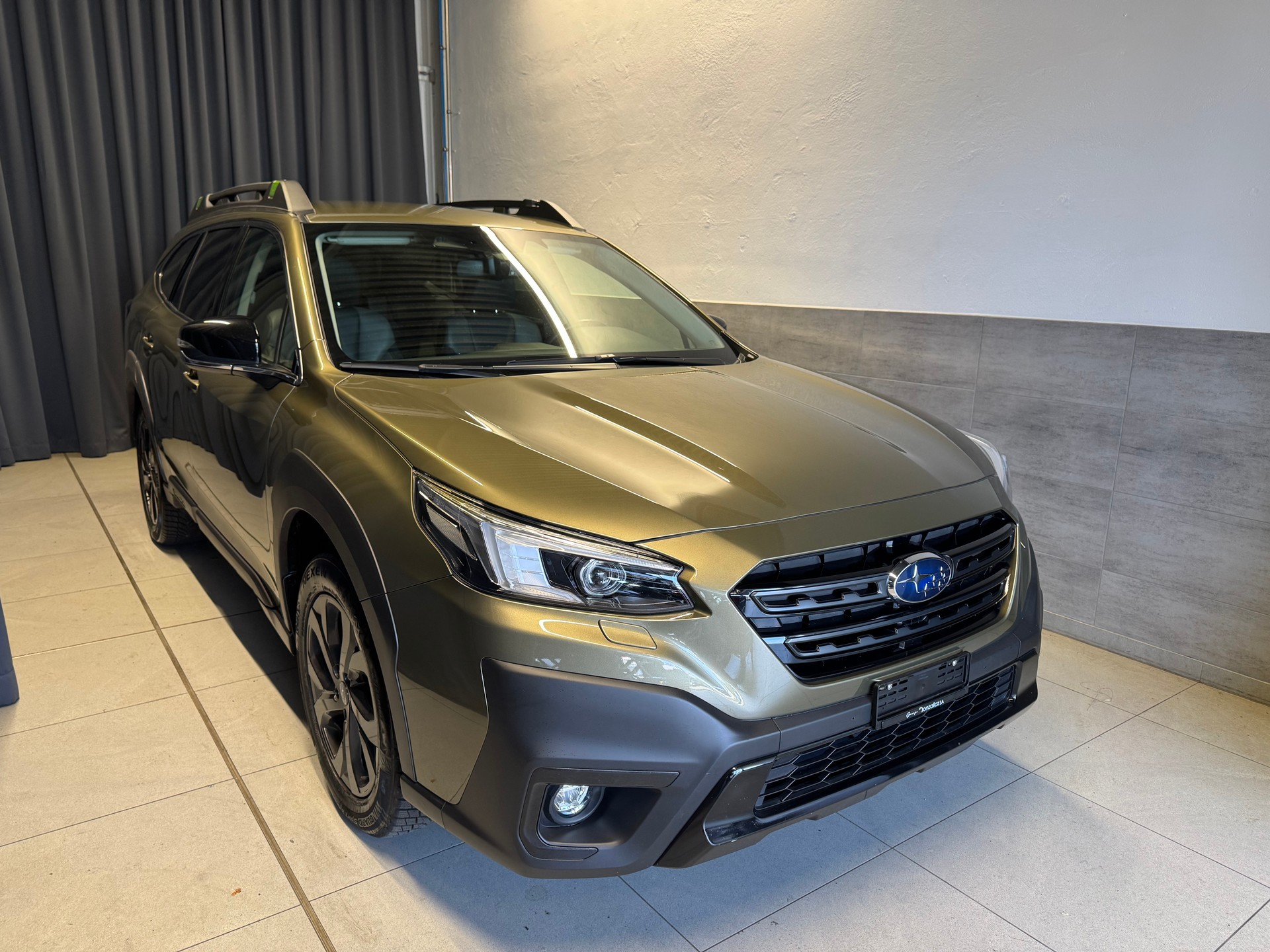 SUBARU Outback 2.5i Crossroad AWD Lineartronic (1)