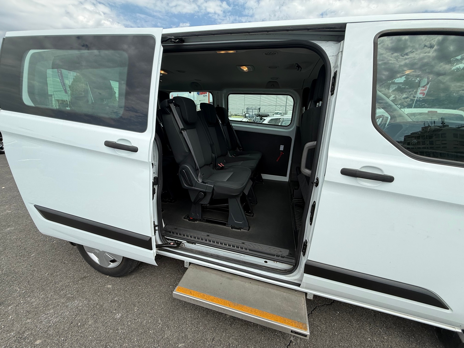 FORD Transit Custom 320 L1H1 Trend-image-9