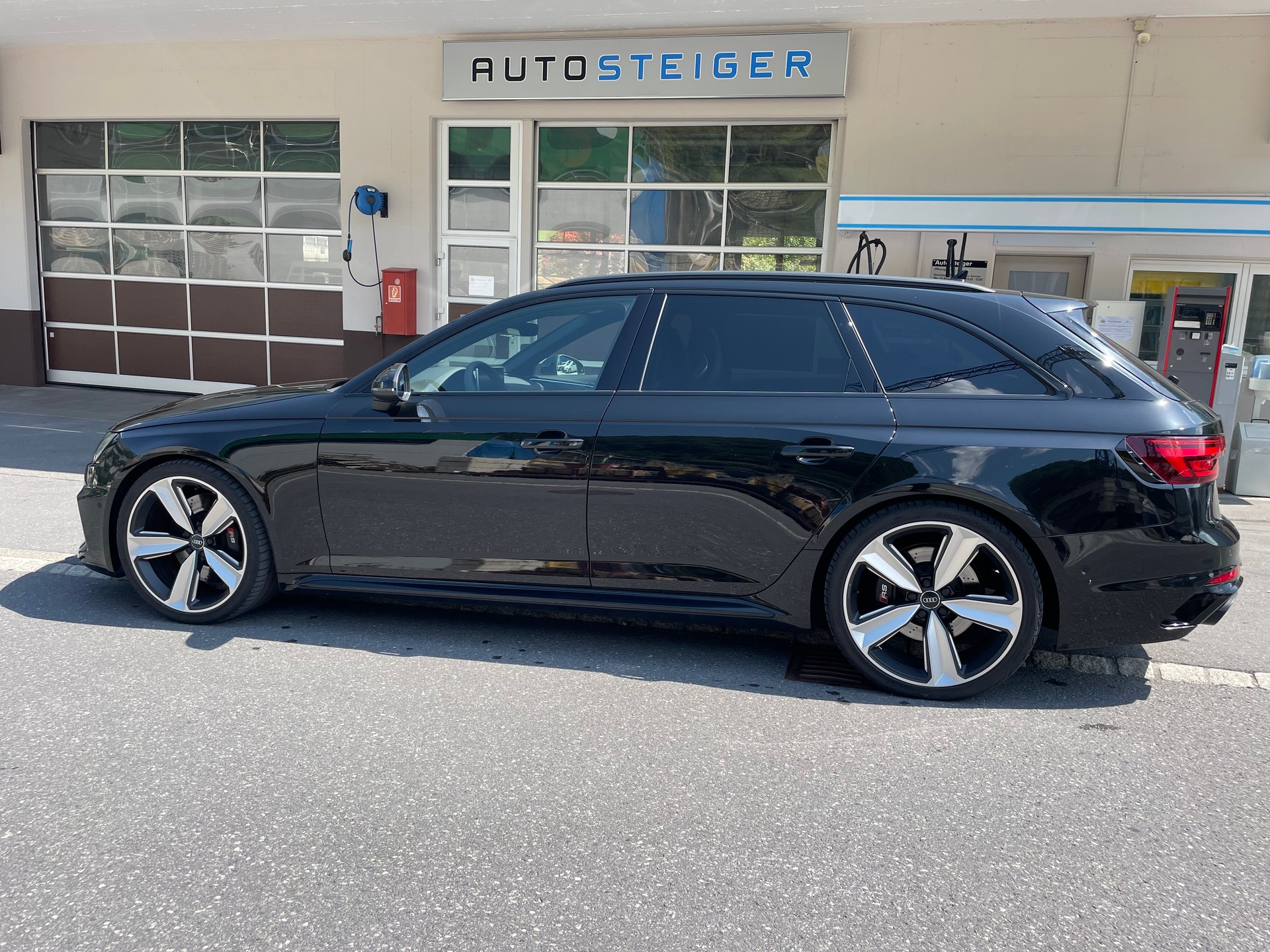 AUDI RS4 Avant 2.9 TFSI quattro tiptronic-image-7