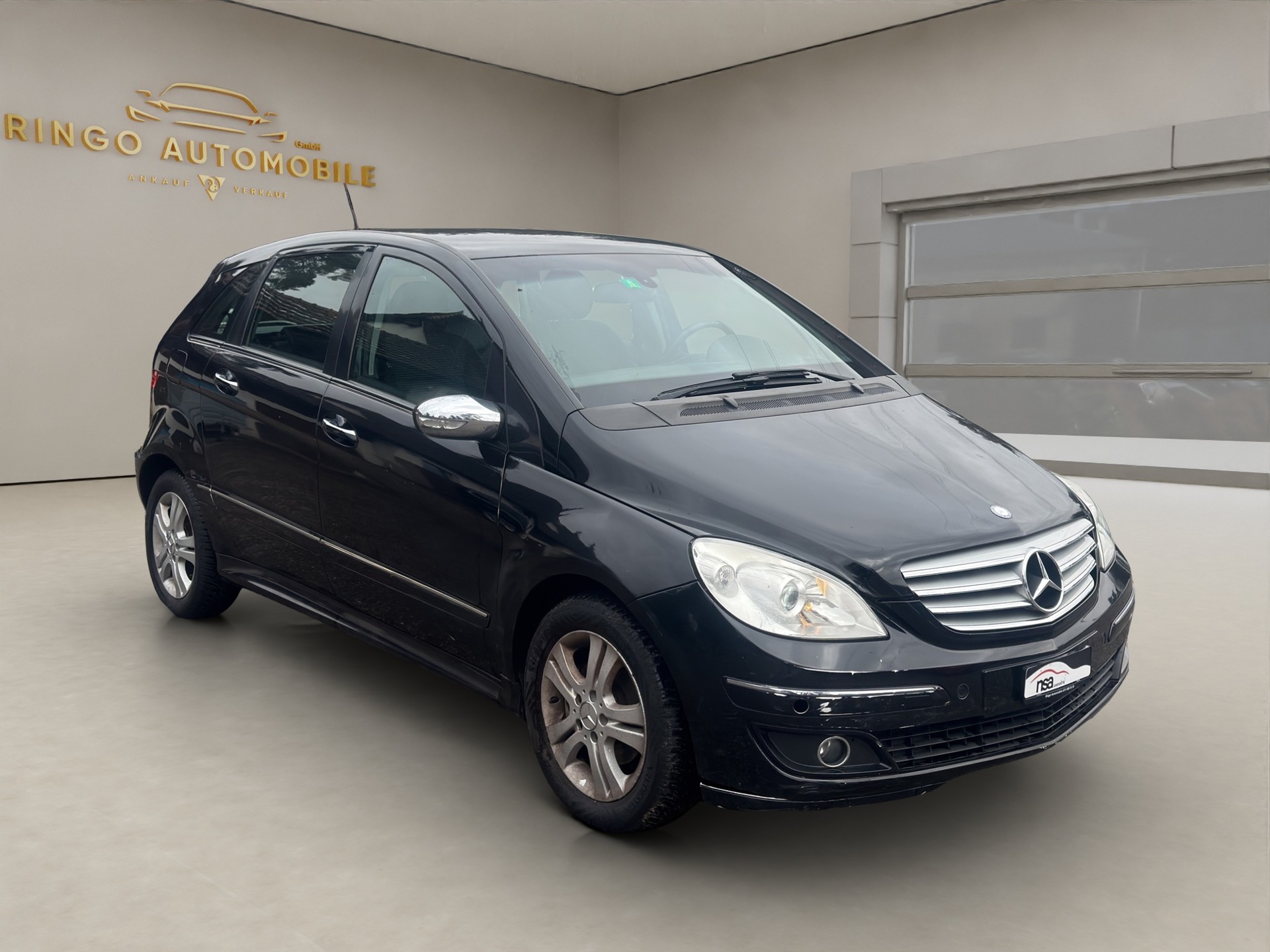 MERCEDES-BENZ B 200-image-0