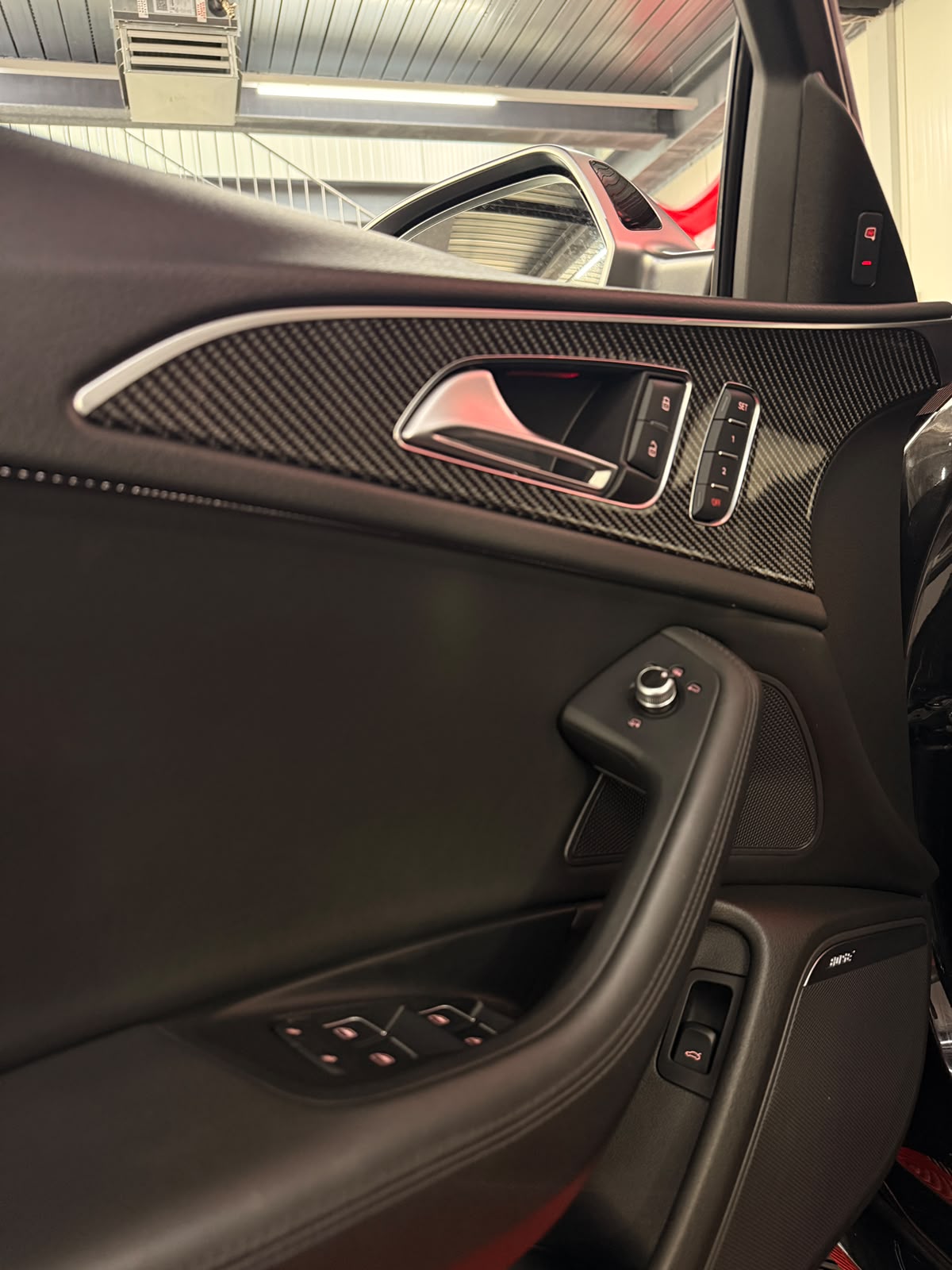AUDI RS6 Avant 4.0 TFSI V8 quattro Tiptronic-image-15
